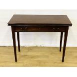 Mahogany gateleg table