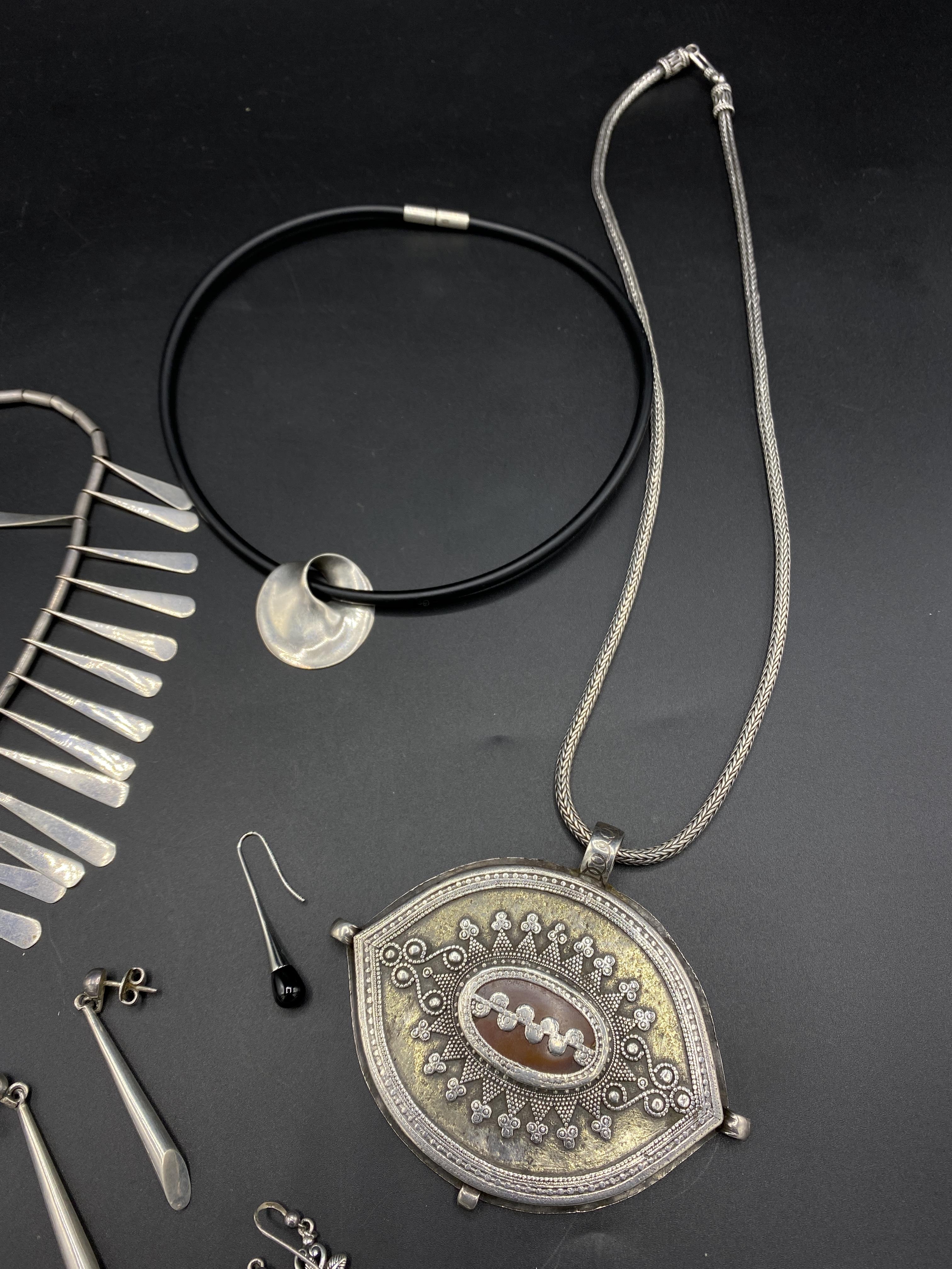 Georg Jensen necklace together with other silver and white metal jewellery - Image 5 of 5