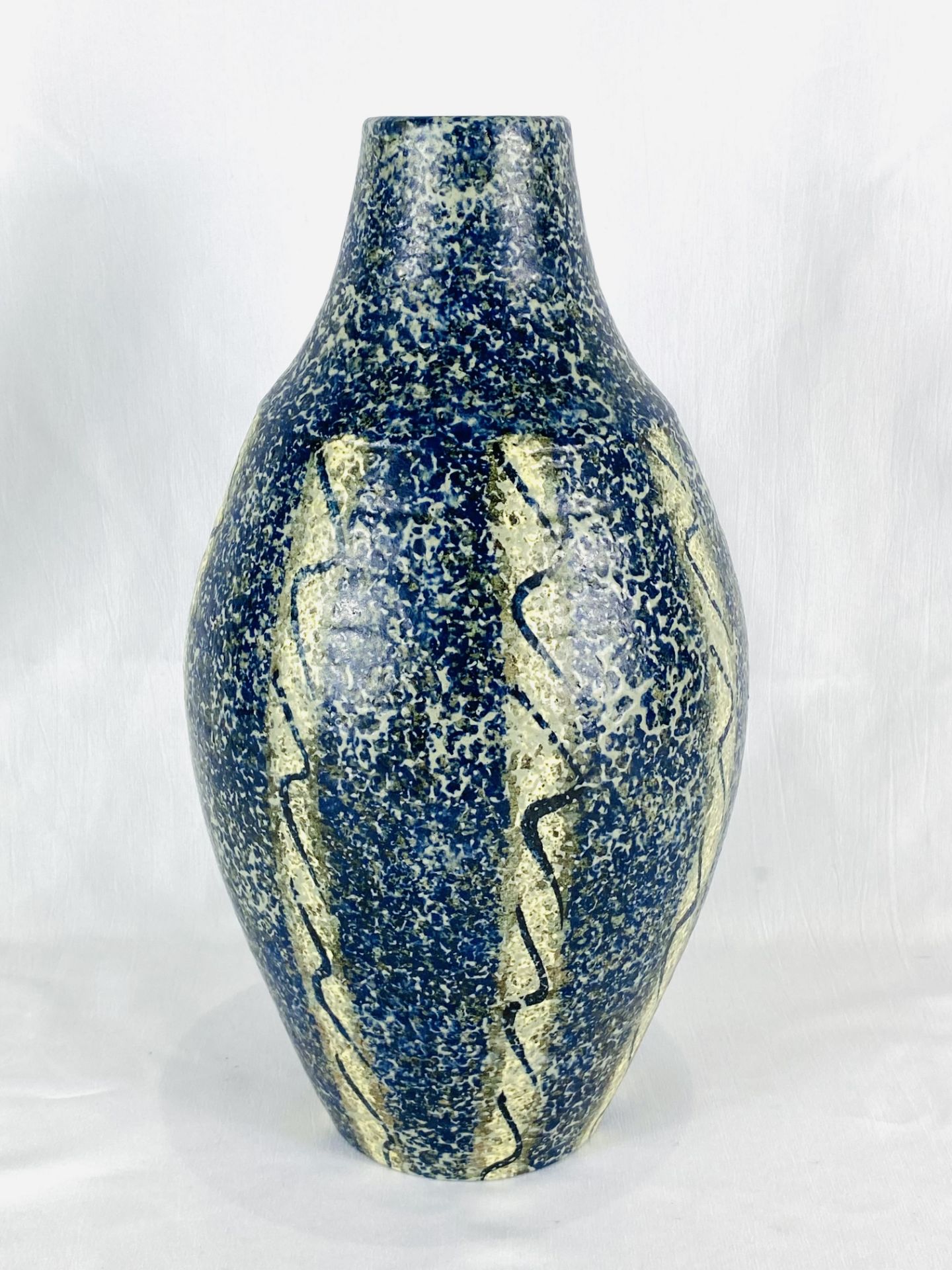 Studio pottery vase by Richard Phethean - Image 2 of 3