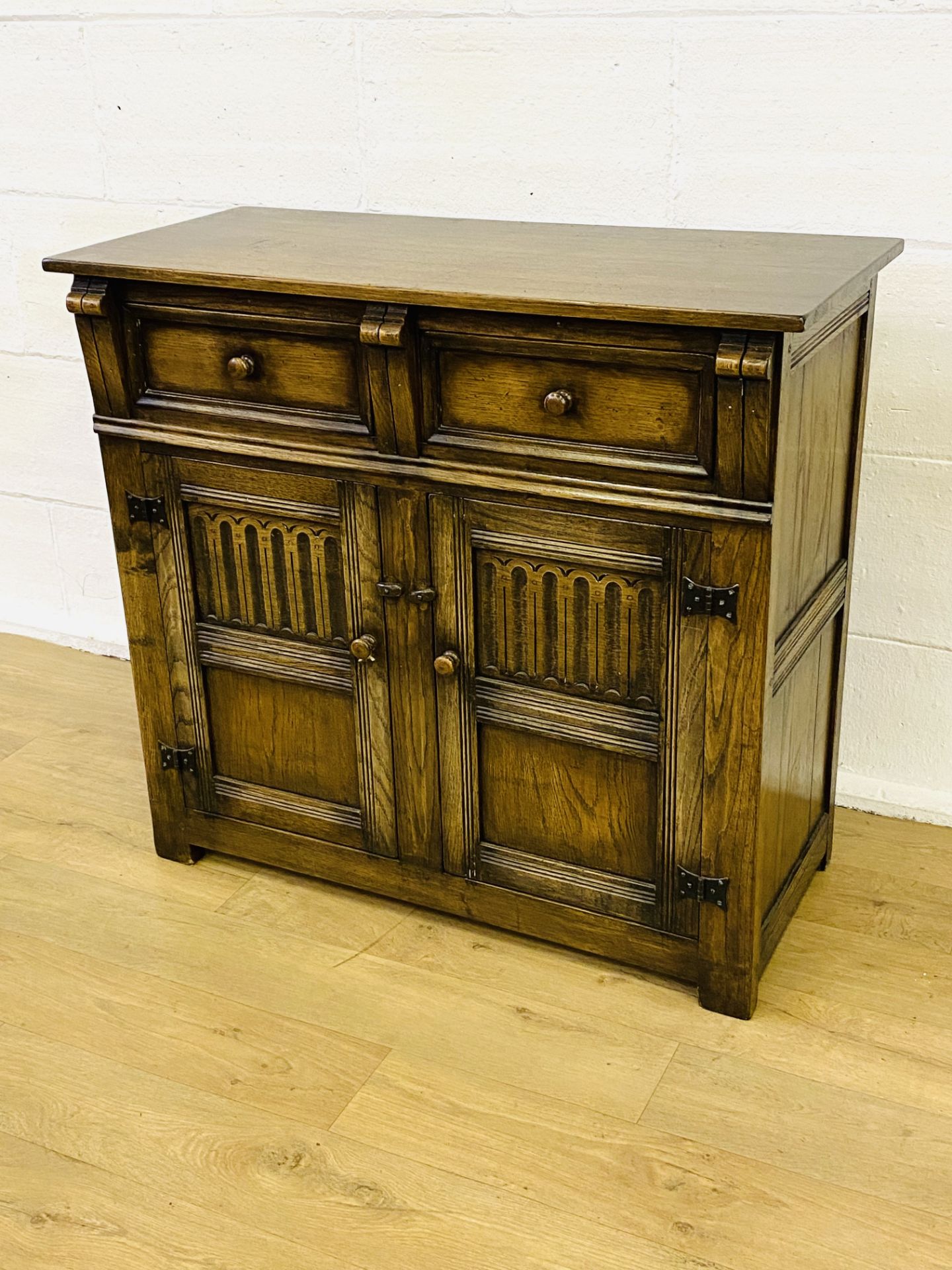 Oak sideboard - Image 2 of 5