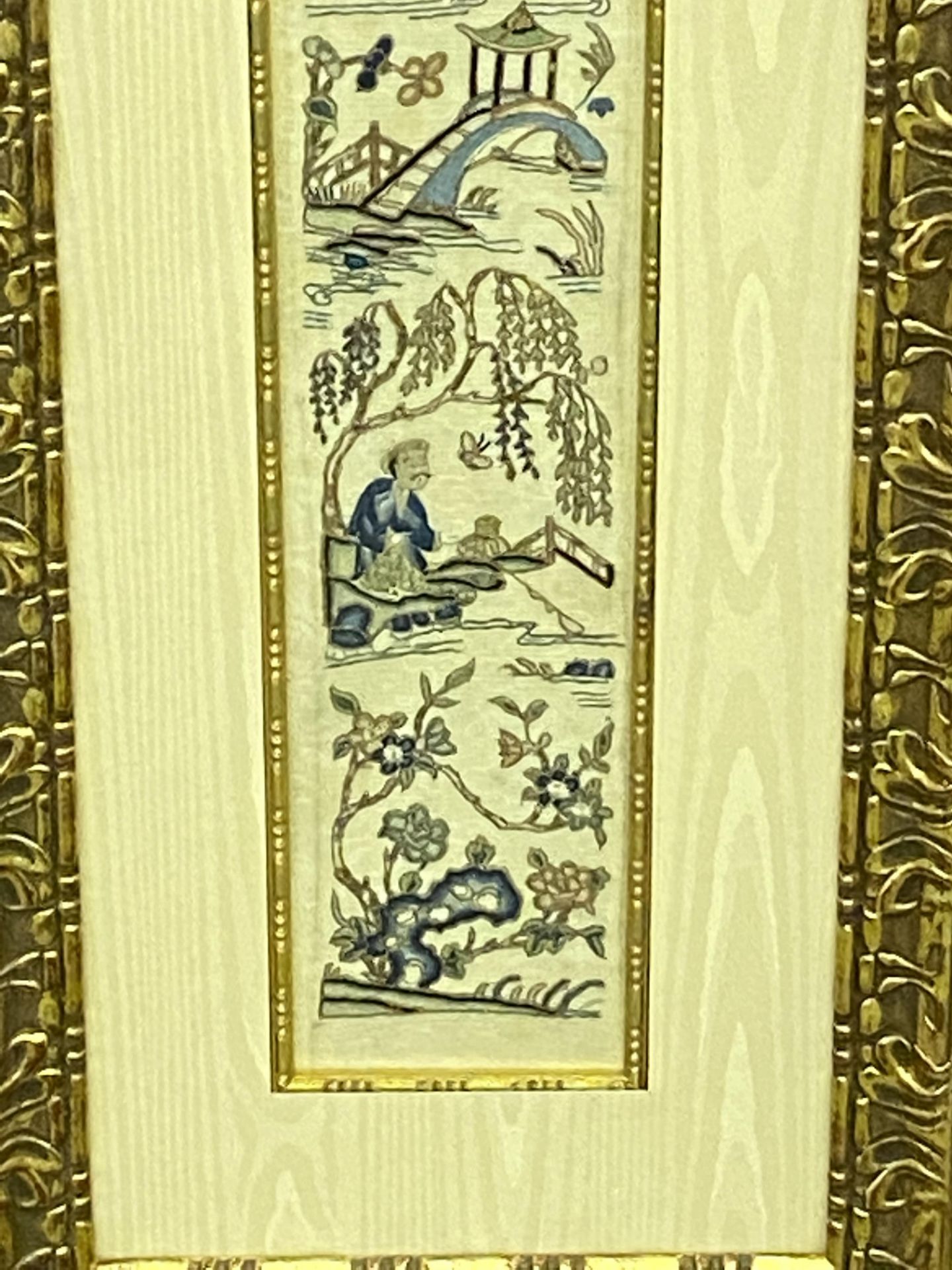 Two framed and glazed Oriental silk tapestries - Image 4 of 5