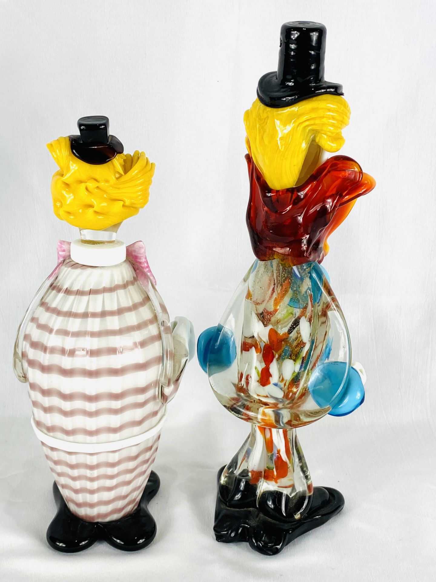 A Murano glass clown together with a Murano glass decanter - Bild 4 aus 5