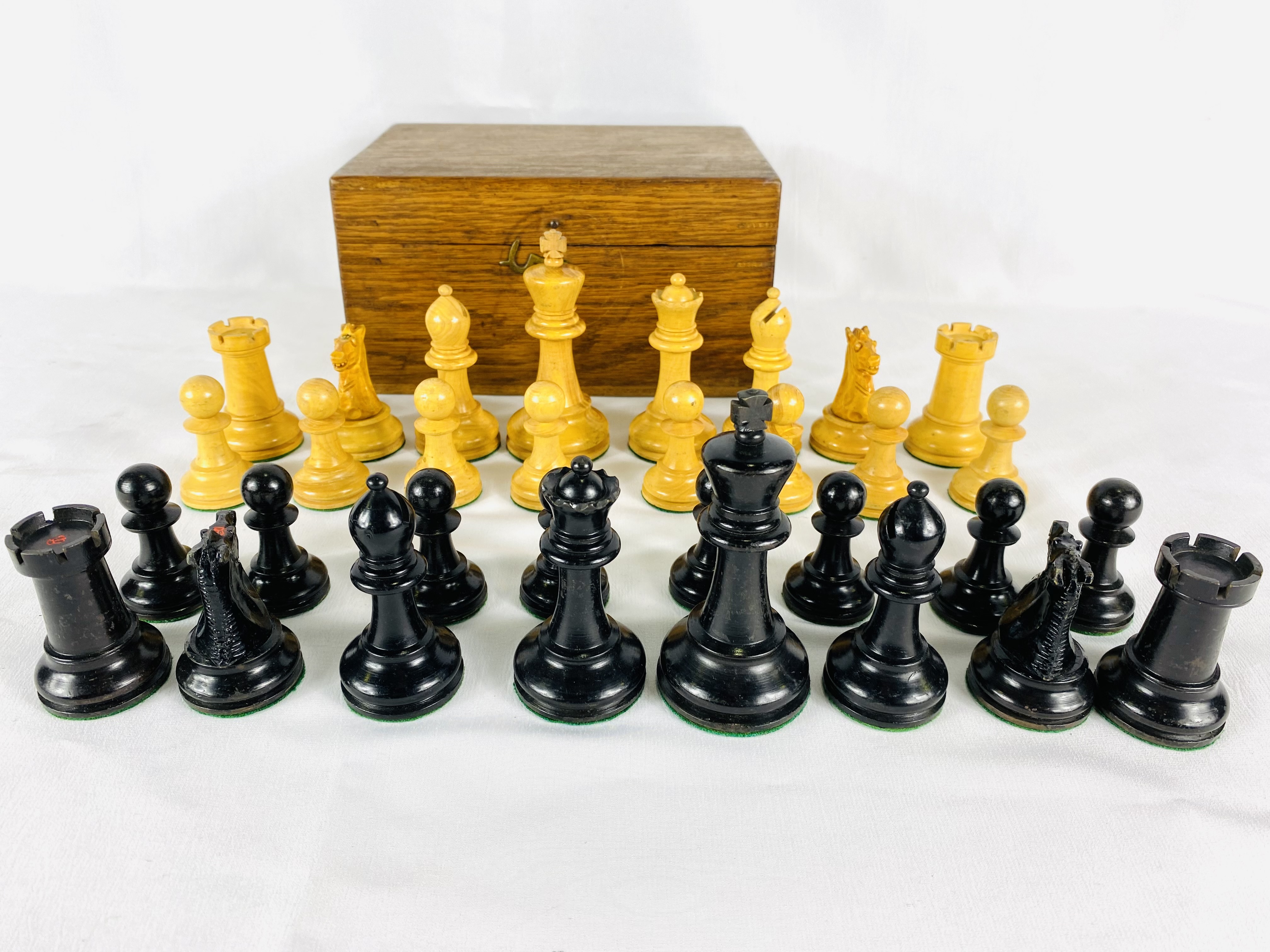 Boxwood and ebony Staunton style chess set