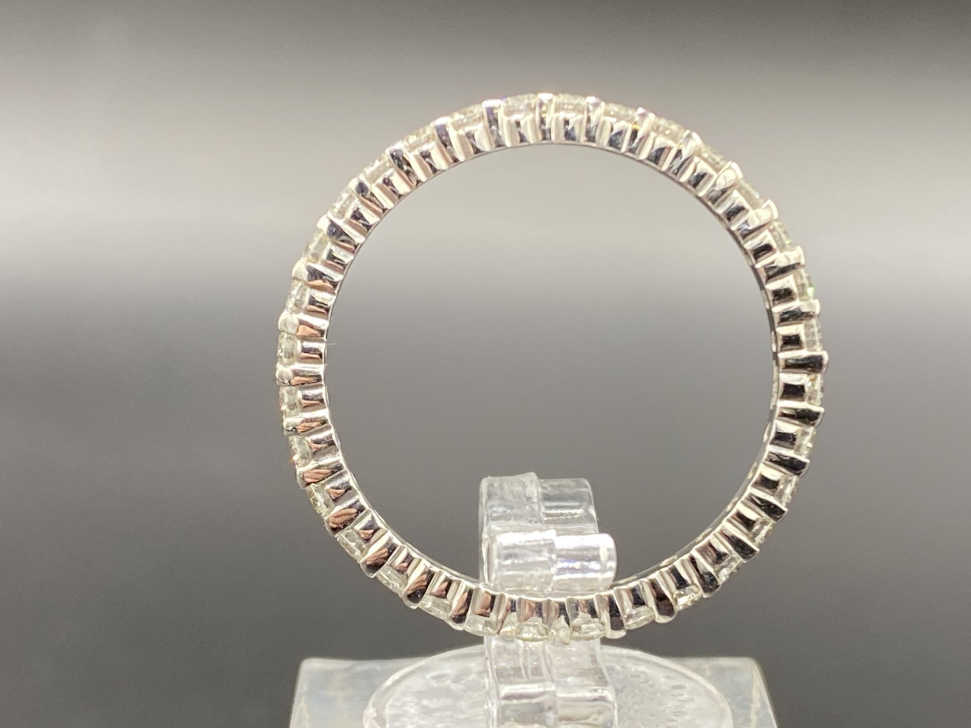 18ct white gold and diamond eternity ring - Image 3 of 6