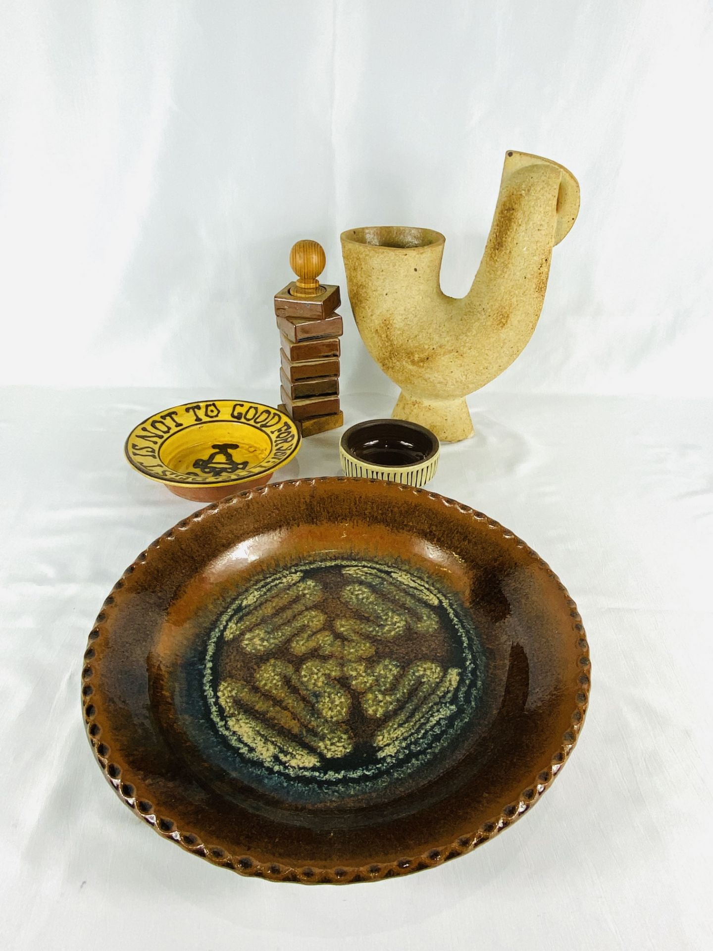 Collection of studio pottery - Image 4 of 7