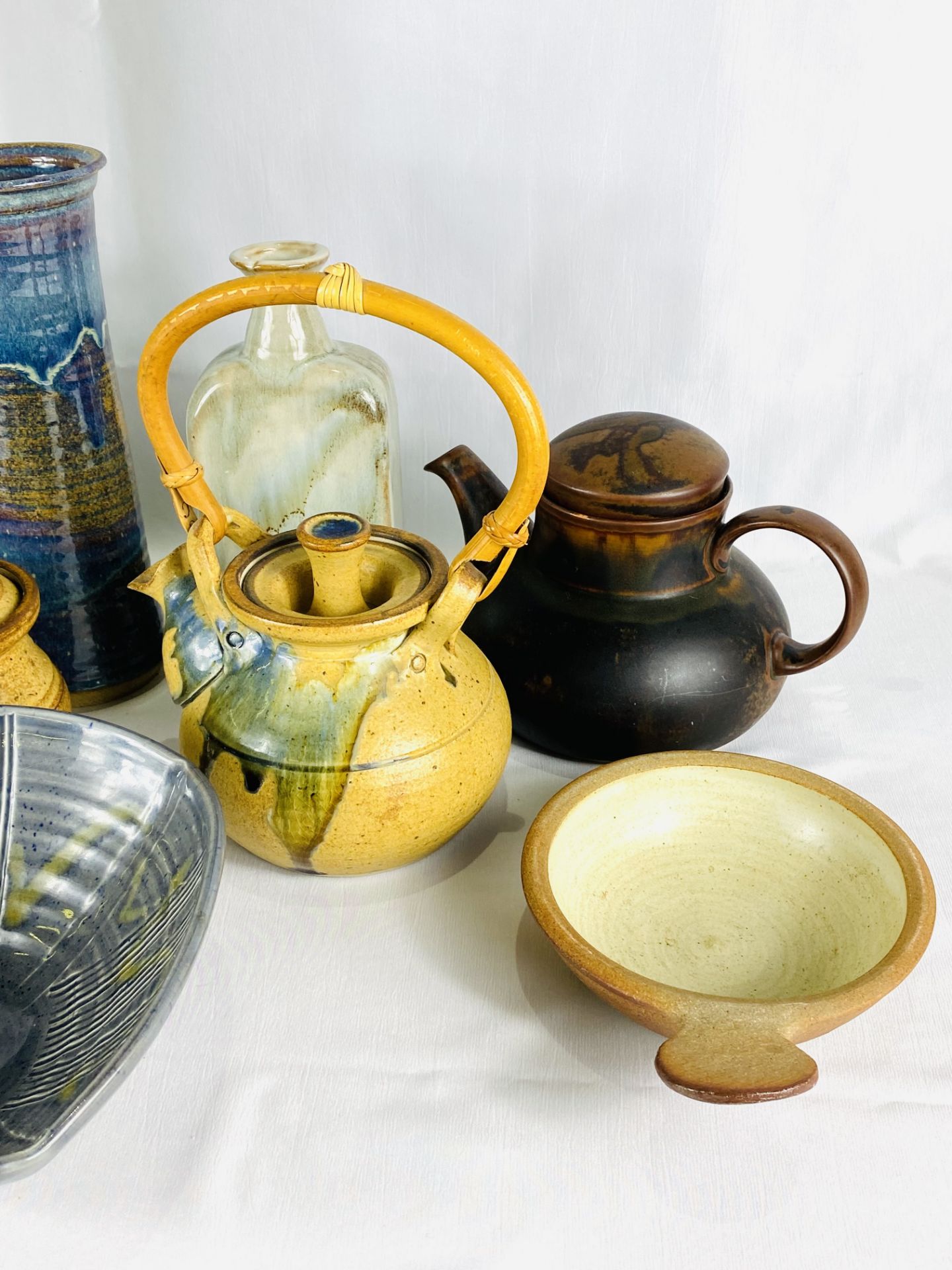Quantity of studio pottery - Image 3 of 7