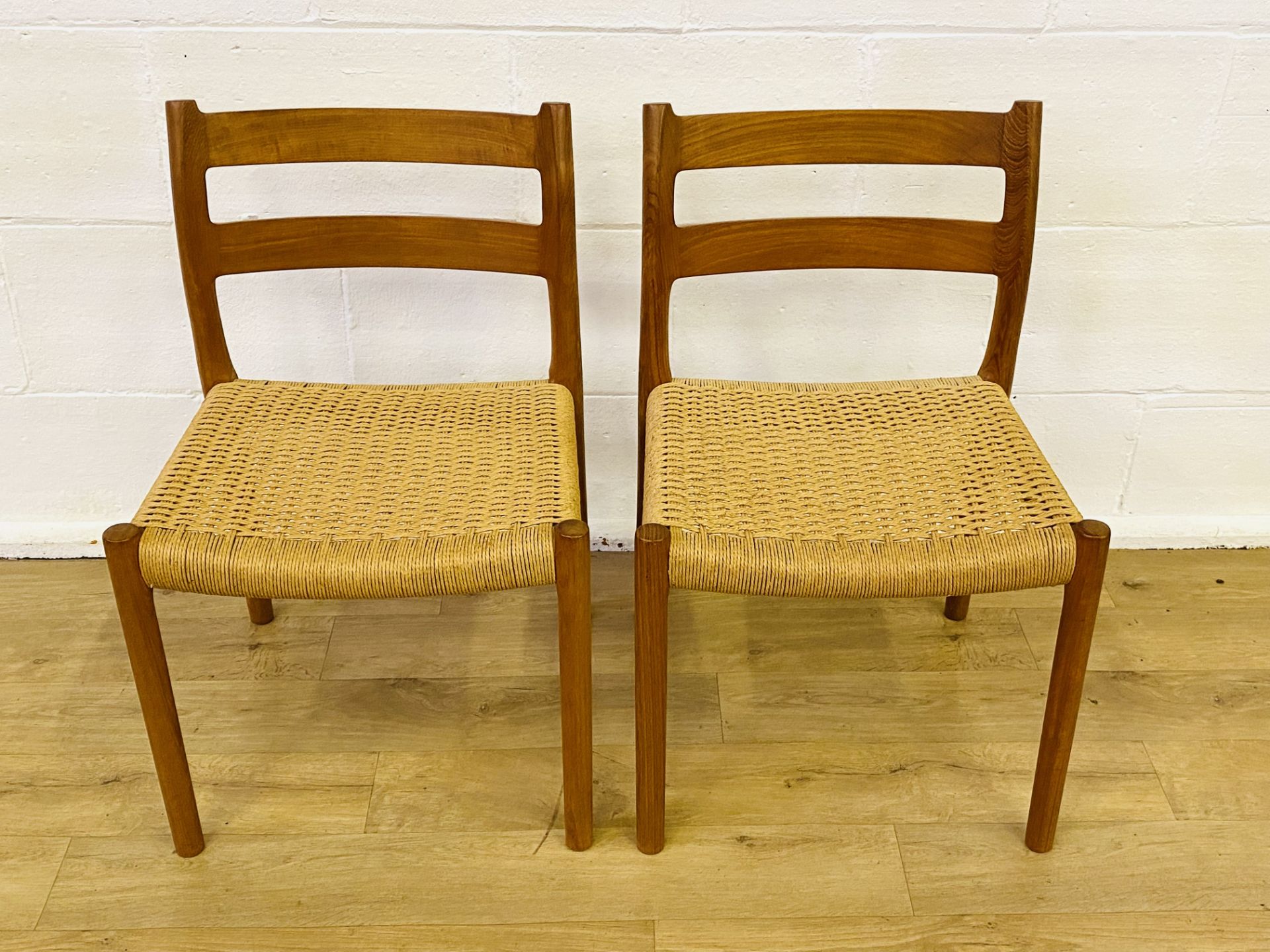 Set of four teak dining chairs together with two similar chairs - Image 7 of 7