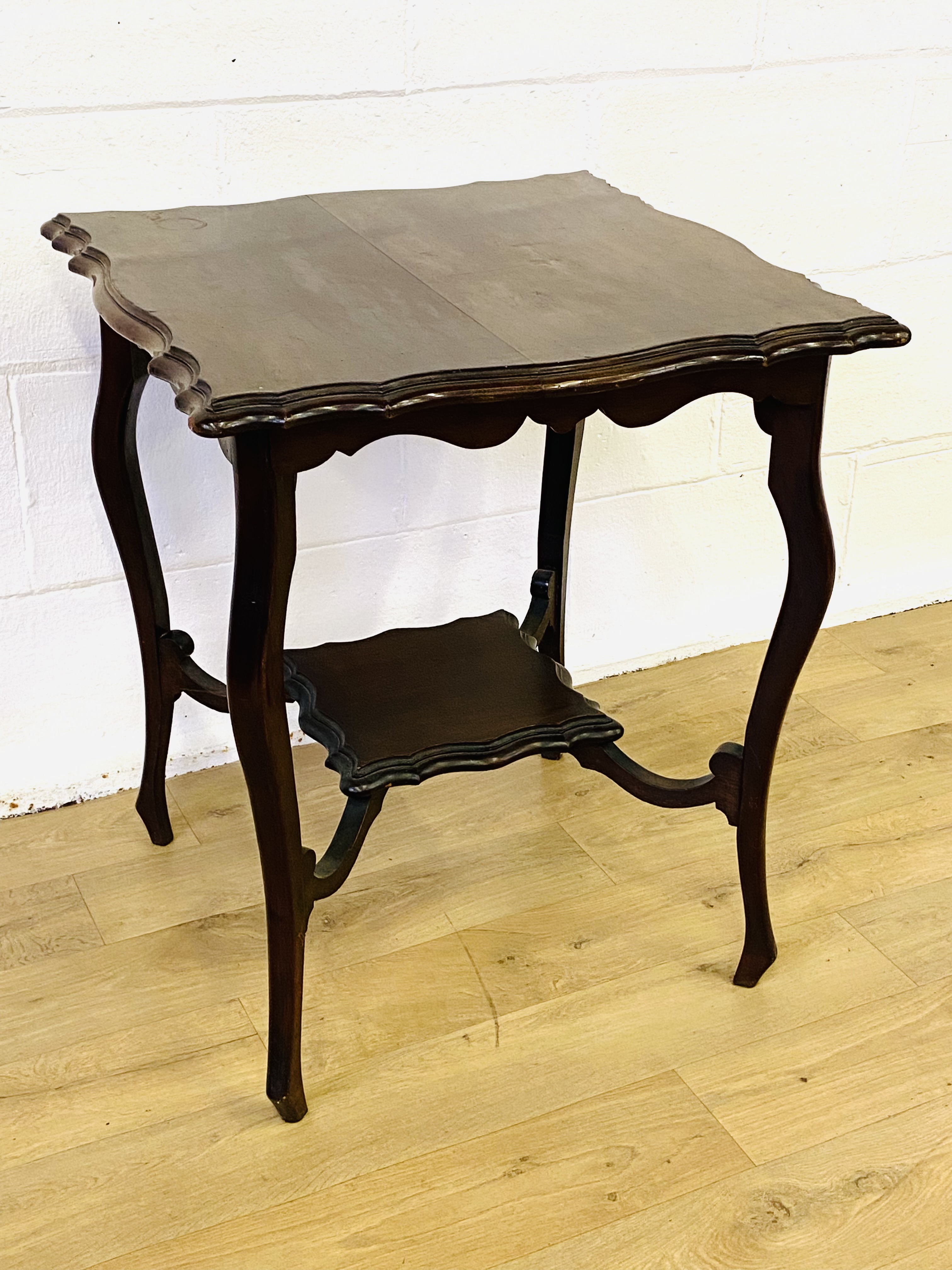 Mahogany display table - Image 3 of 5