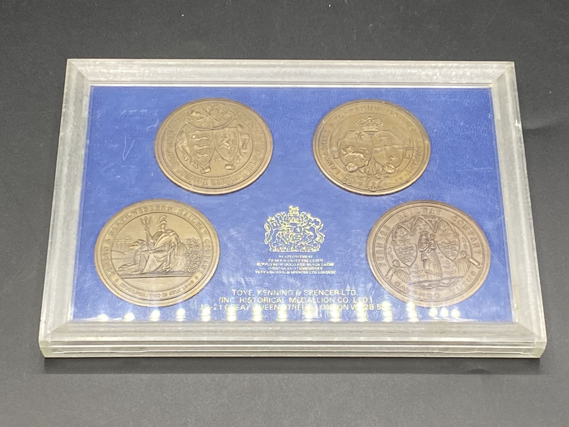 A collection of commemorative medals - Bild 3 aus 10