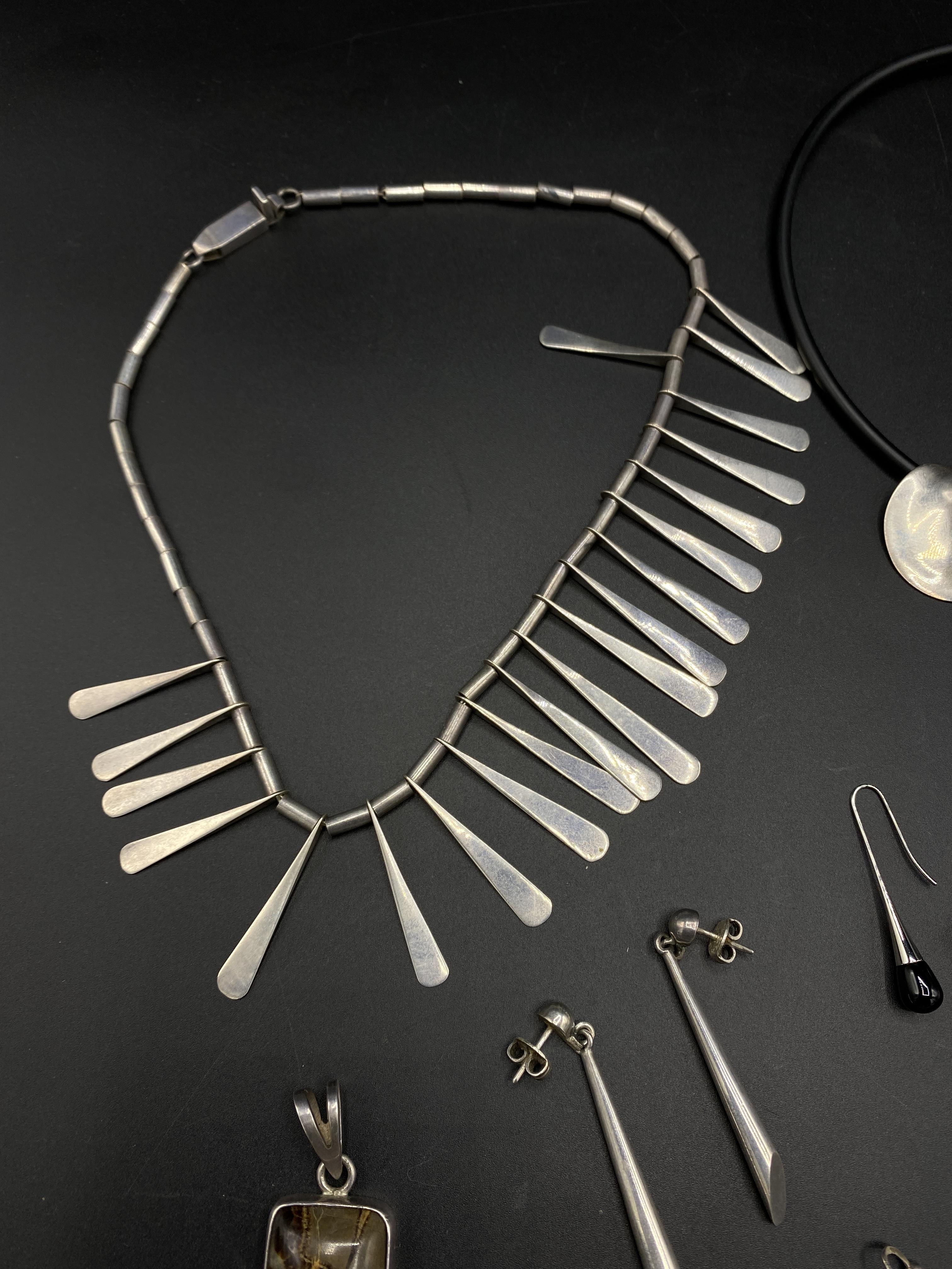 Georg Jensen necklace together with other silver and white metal jewellery - Image 2 of 5