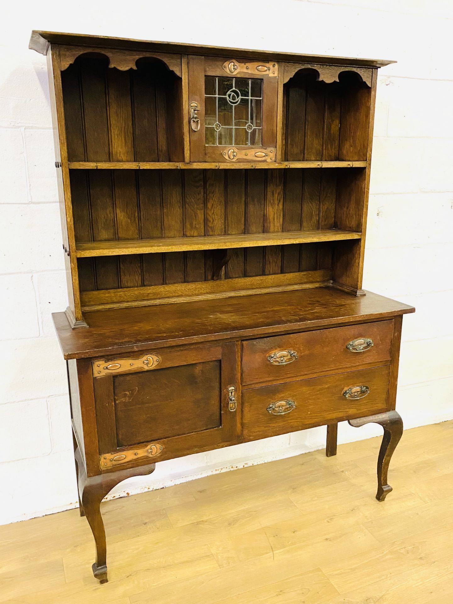 Arts and Crafts oak dresser - Image 4 of 9