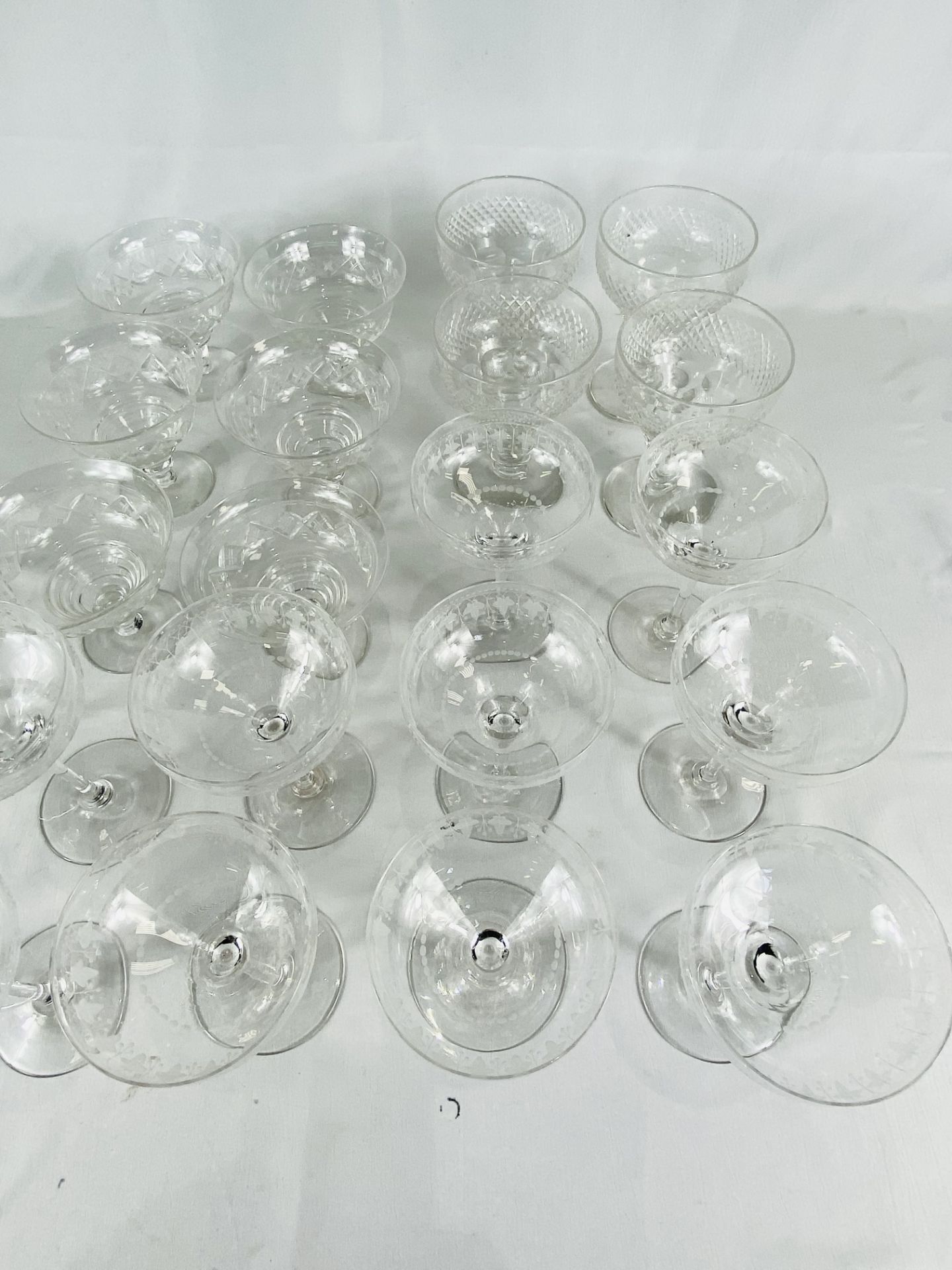 Quantity of champagne glasses - Bild 5 aus 6