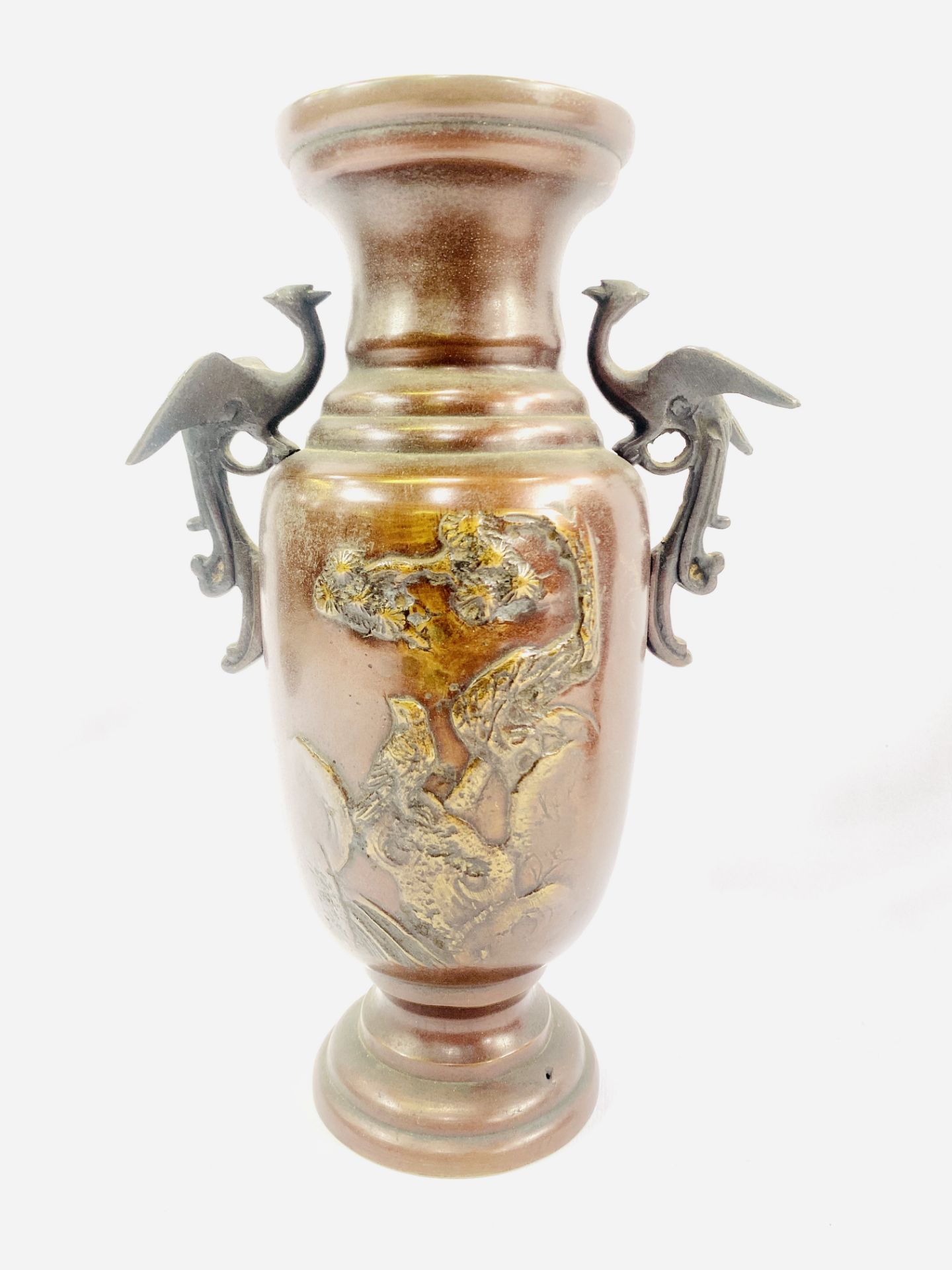 Two meiji period bronze vases - Bild 3 aus 5
