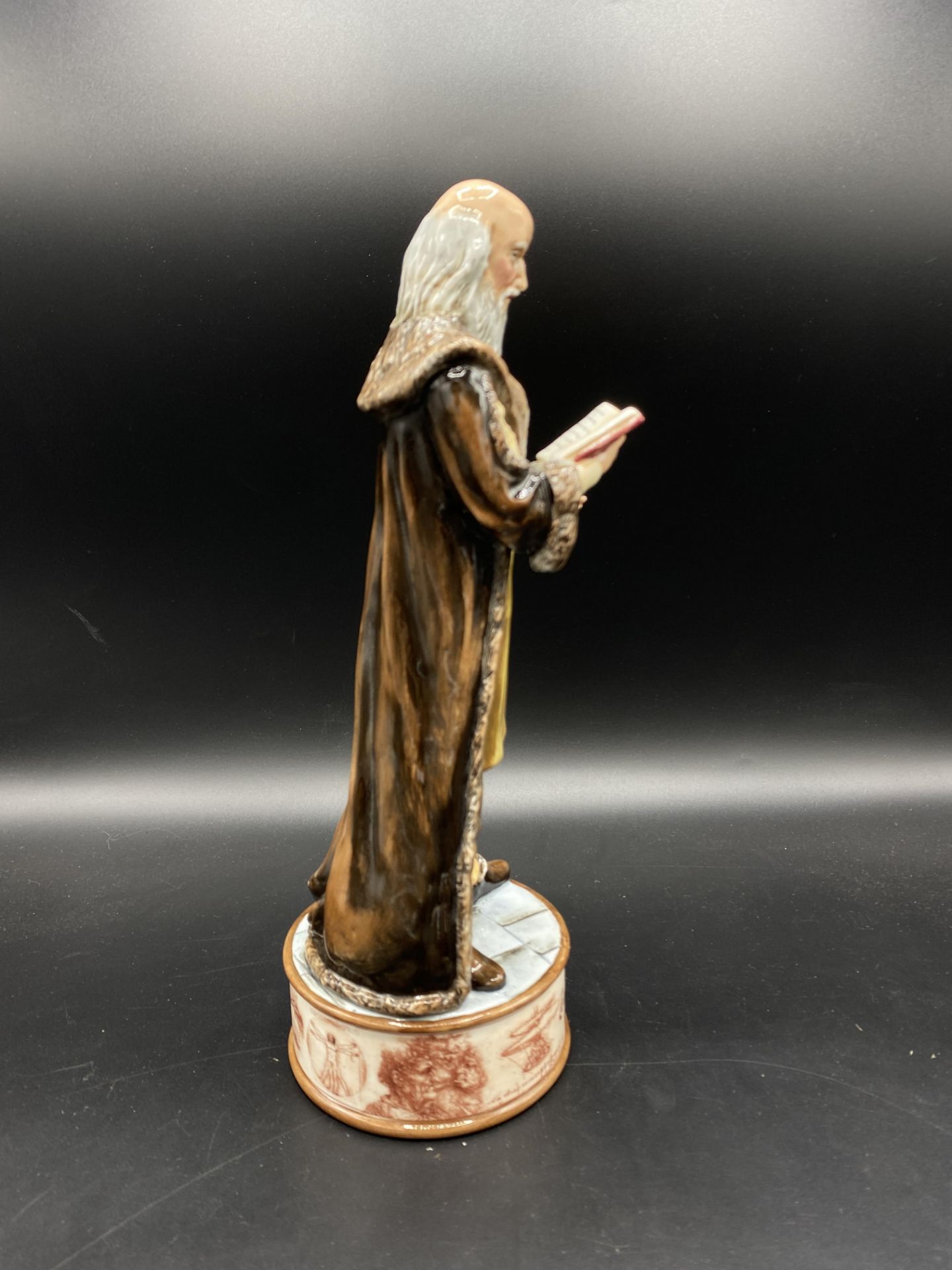 Royal Doulton Prestige figurine Leonardo De Vinci - Image 2 of 4