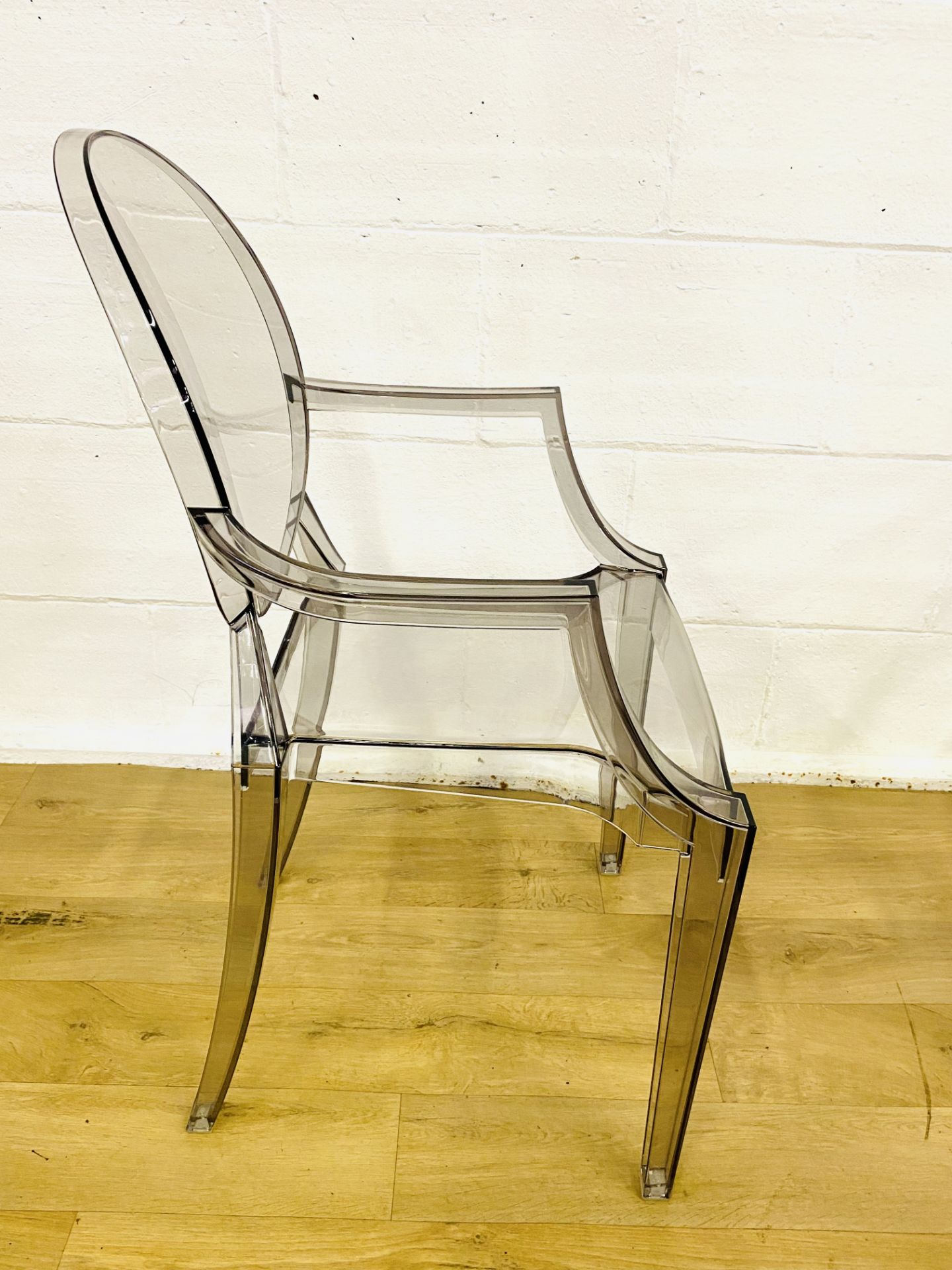 Two Kartell clear plastic armchairs - Image 5 of 5