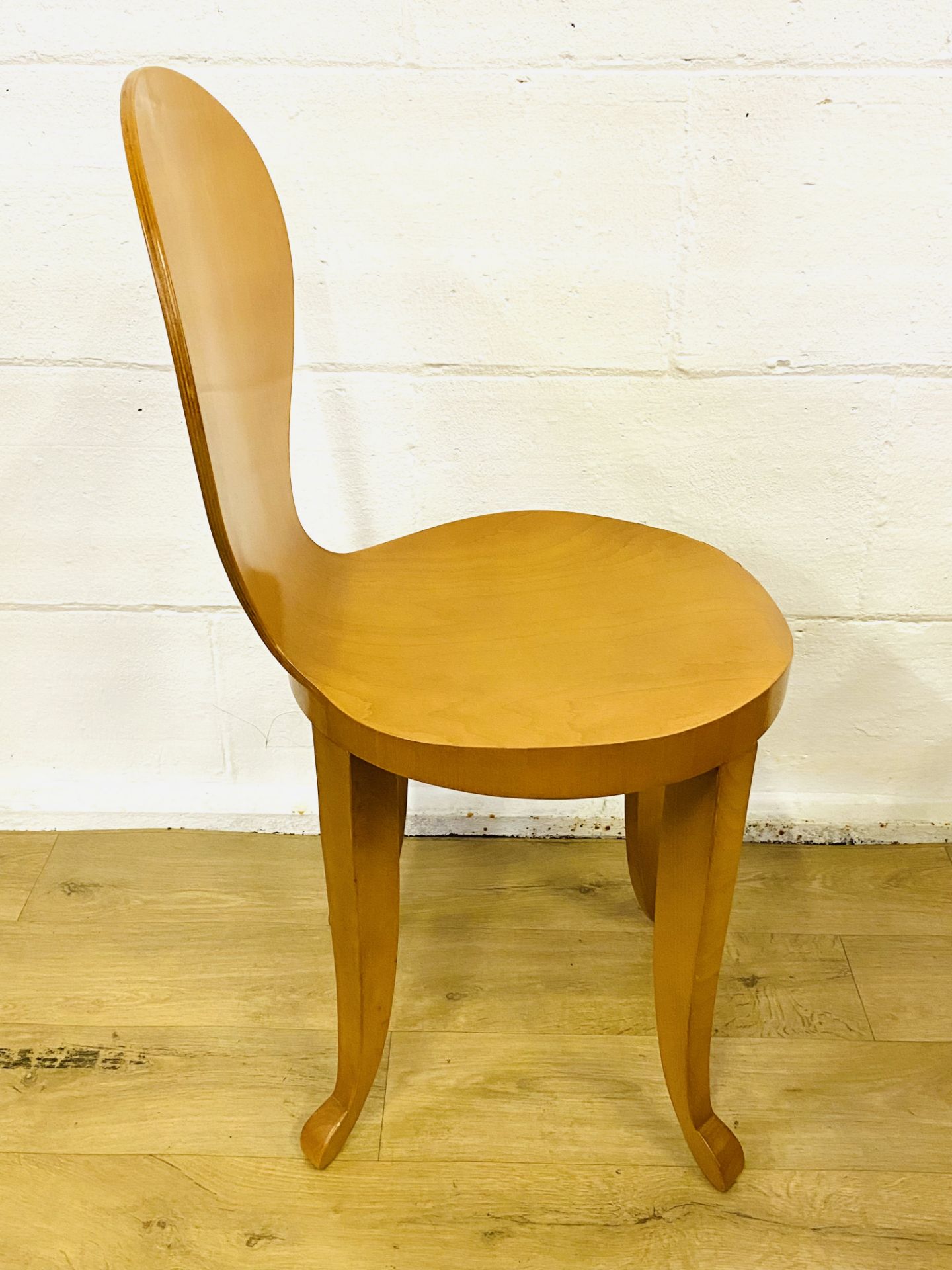 Six 'ant' style wood chairs - Image 5 of 5
