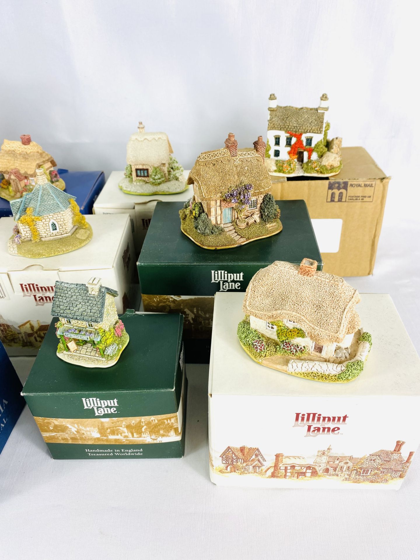 Quantity of 14 boxed (one unboxed) Lilliput Lane Cottages. - Image 2 of 5