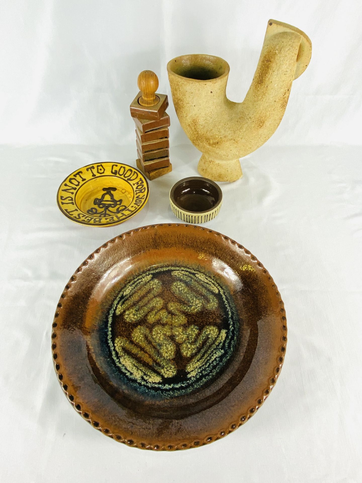 Collection of studio pottery - Image 5 of 7