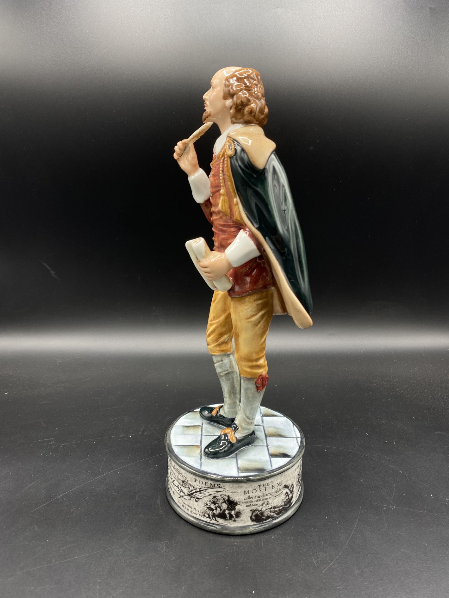Royal Doulton Prestige figurine William Shakespeare - Image 2 of 4