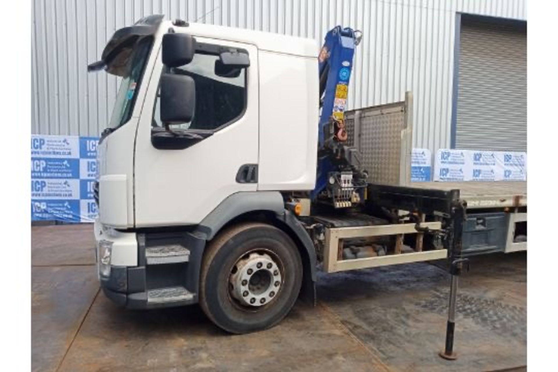 Volvo FL240 Auto, 2013 reg, Dropside Flat with a 2017 PM 6022 Crane mounted - Image 6 of 23