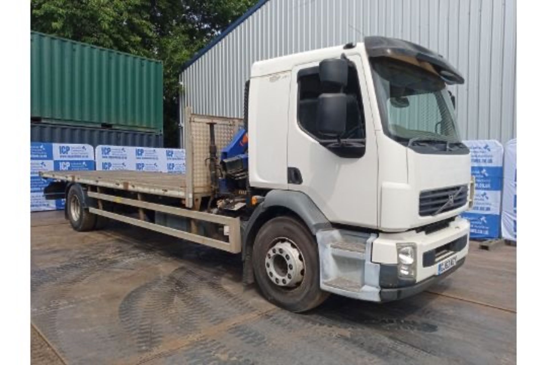 Volvo FL240 Auto, 2013 reg, Dropside Flat with a 2017 PM 6022 Crane mounted