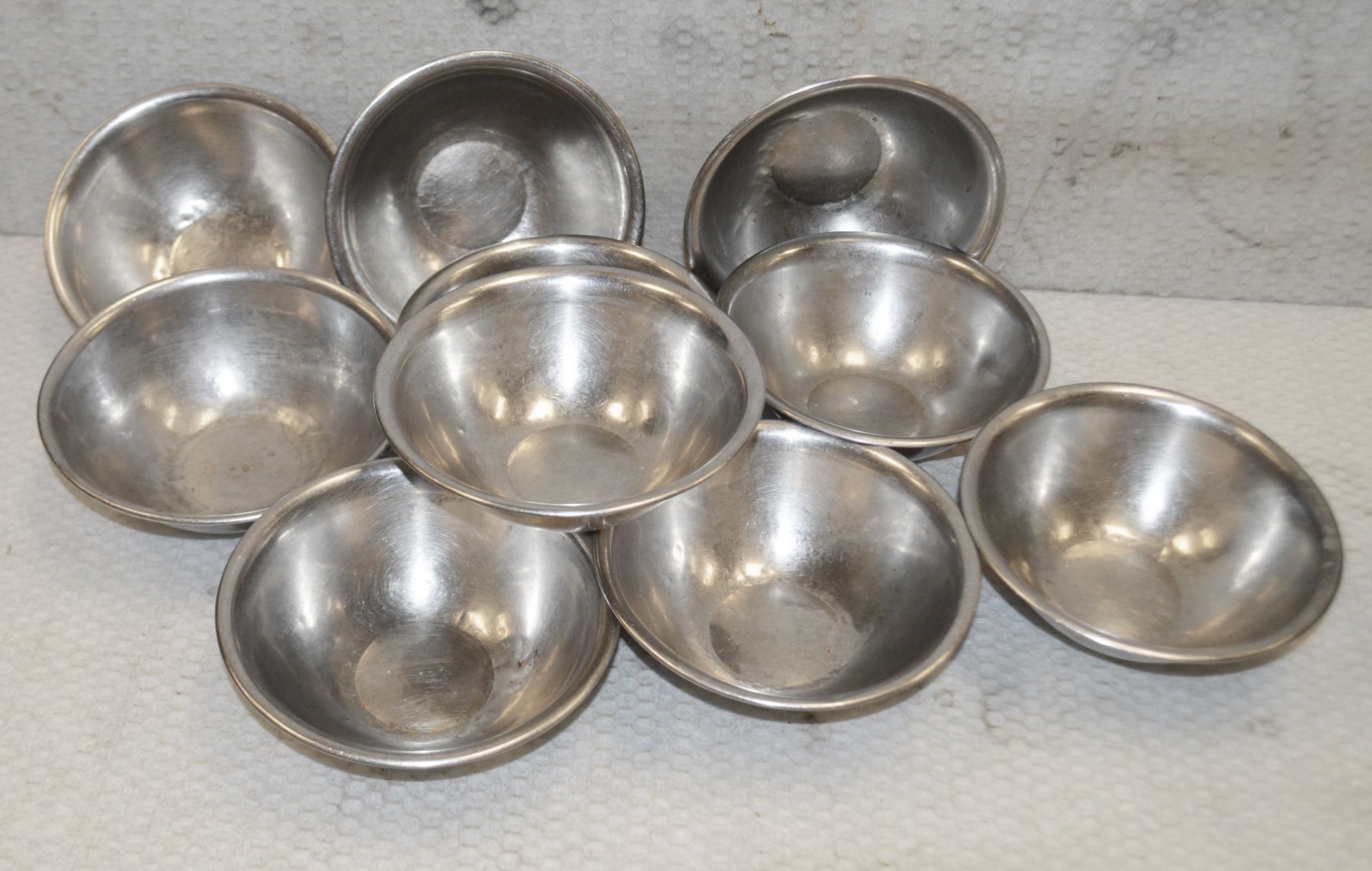 19 x Stainless Steel Mixing  Bowls For Commercial Kitchens - Includes Small, Medium and Large - Image 3 of 6