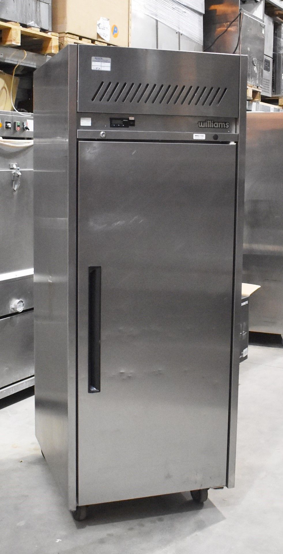 1 x Williams Upright Single Door Refrigerator With Stainless Steel Exterior - Model HJ1SA - Recently - Image 4 of 11