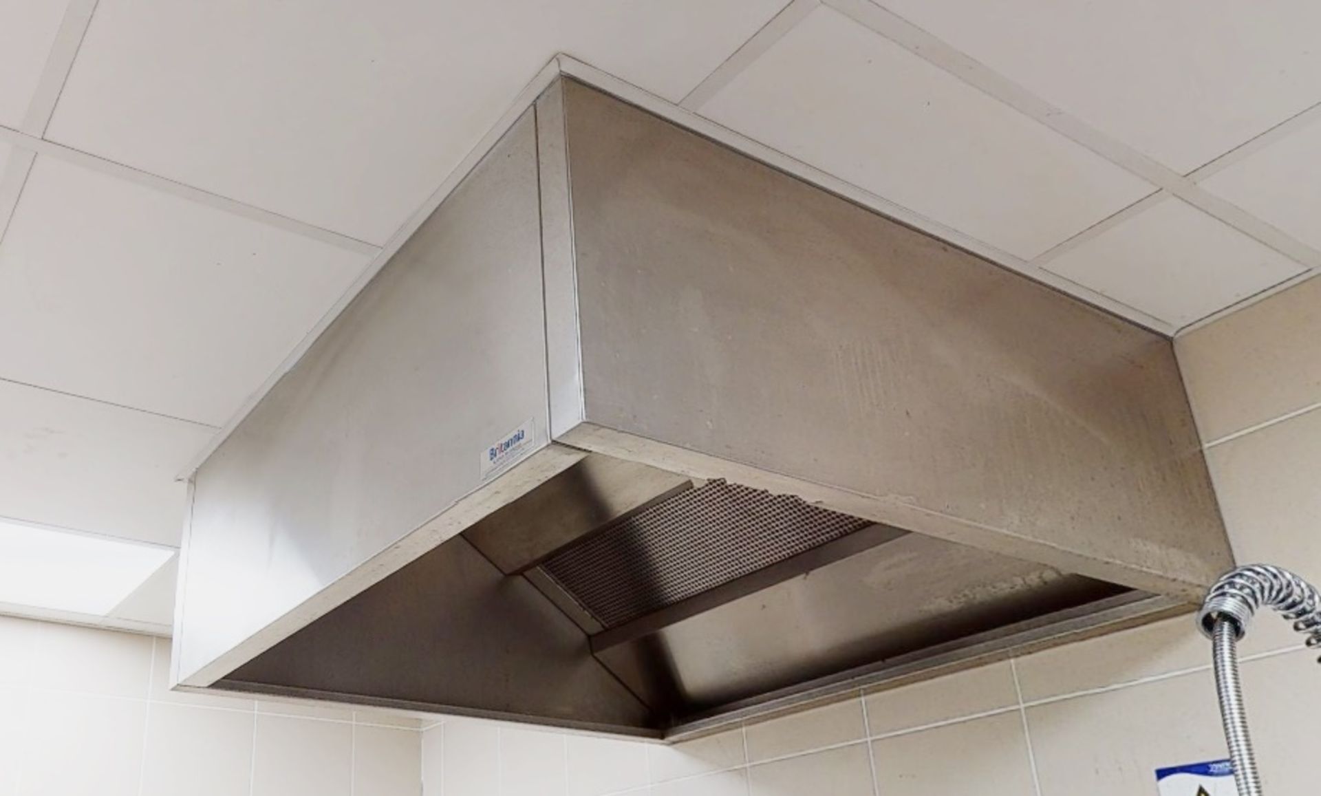 1 x Commercial Stainless Steel Extraction Canopy - CL701 - Location: Ashton Moss, Manchester, OL7 - Image 4 of 8