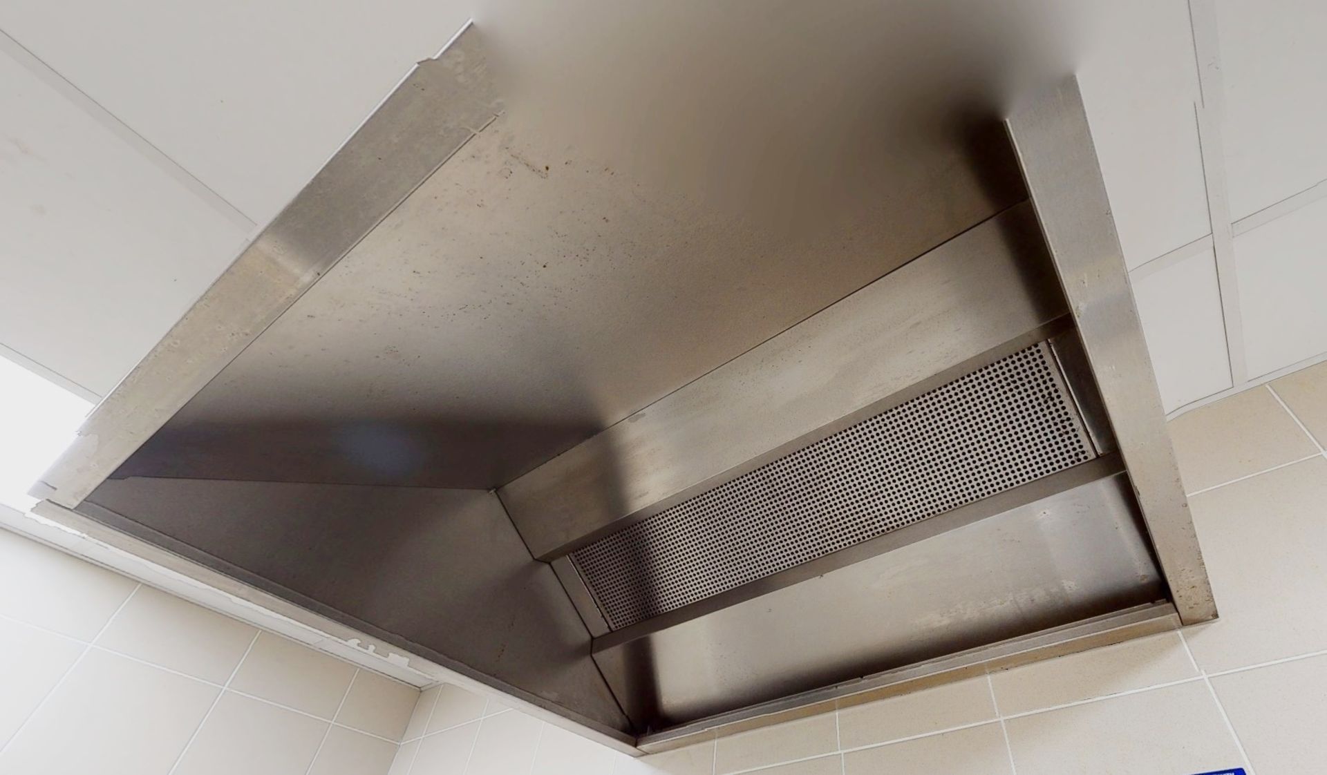 1 x Commercial Stainless Steel Extraction Canopy - CL701 - Location: Ashton Moss, Manchester, OL7 - Image 6 of 8