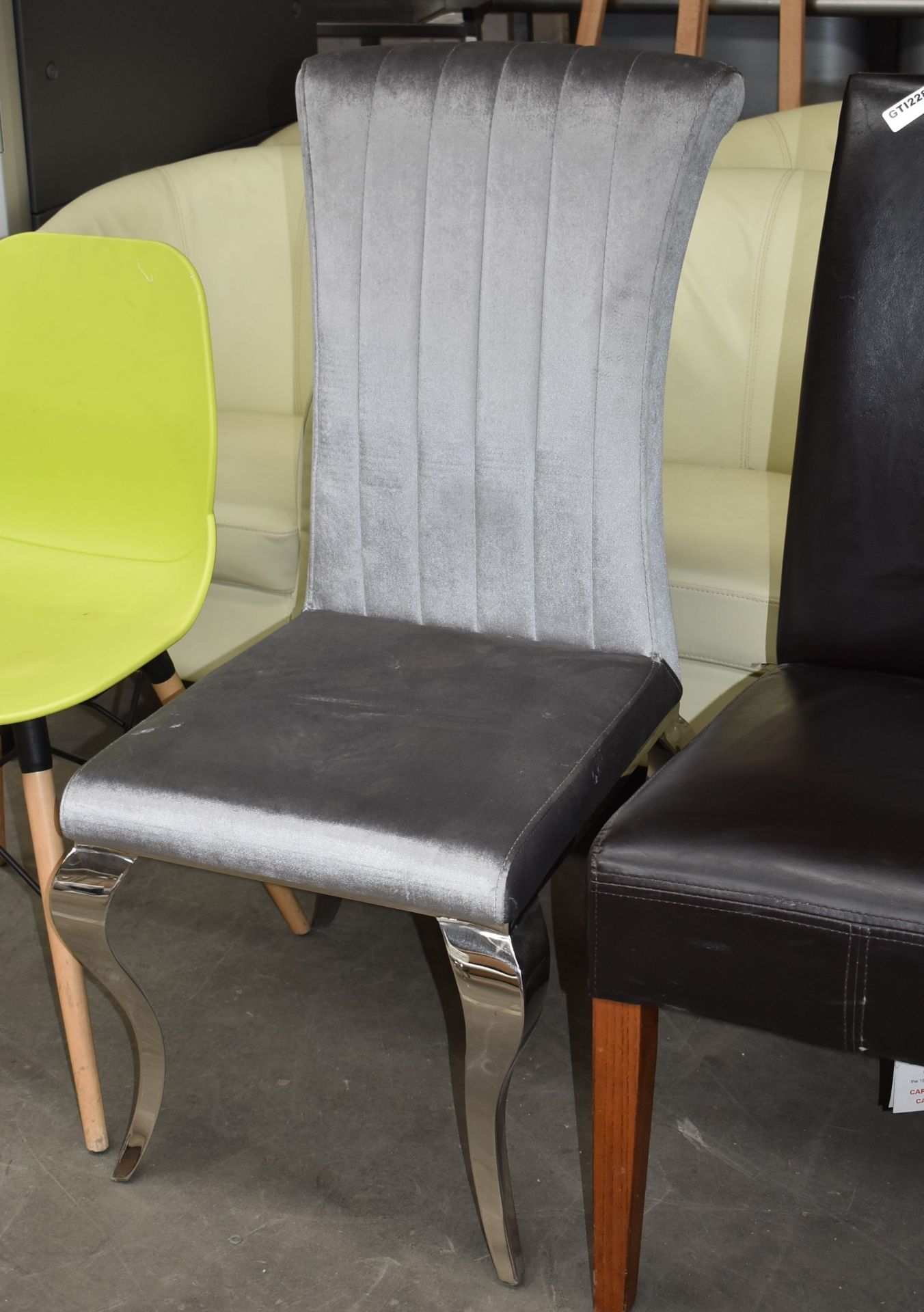 Job Lot Four Various Dining Chairs - CL011 - Ref GTI228 WH4 - Location: Altrincham WA14 - Image 4 of 4
