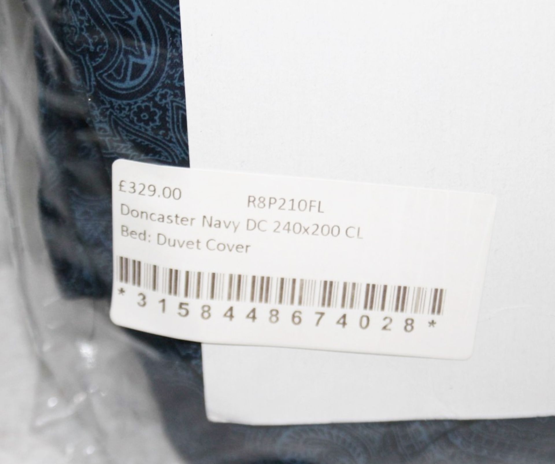 1 x RALPH LAUREN HOME 'Doncaster' Patterned King Size Duvet Cover In Navy Blue - Dimensions: 240cm x - Image 3 of 6