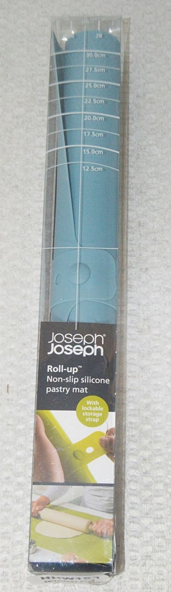 1 x JOSEPH JOSEPH Roll-up Silicone Pastry Mat - Ref: HHW153/NOV21/WH2/C3 - CL987 - Location: - Image 2 of 2