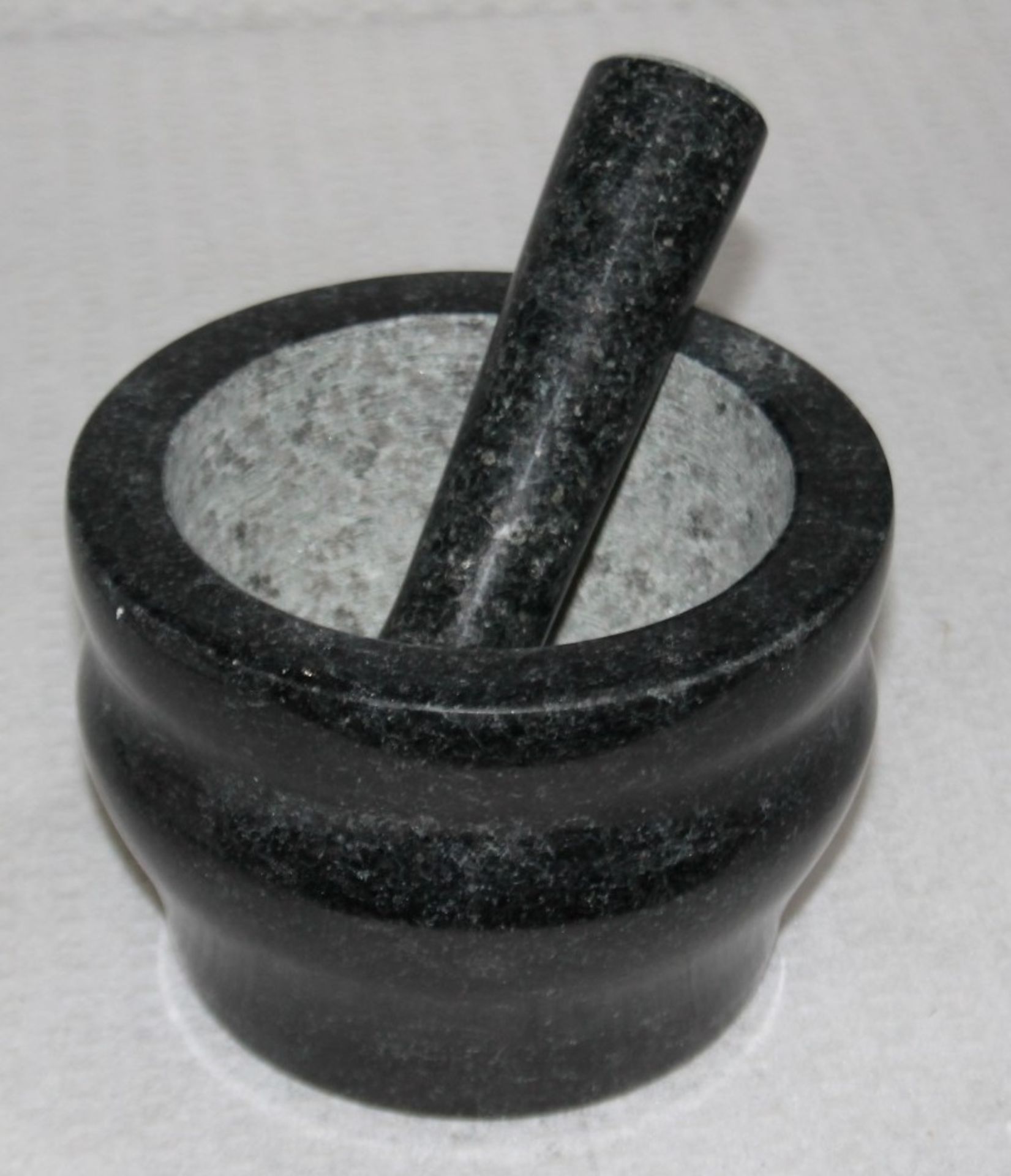 1 x COLE & MASON Granite Pestle and Mortar (18cm) - Dimensions: ø18cm x H12.5cm - Unused Boxed Stock - Image 4 of 7