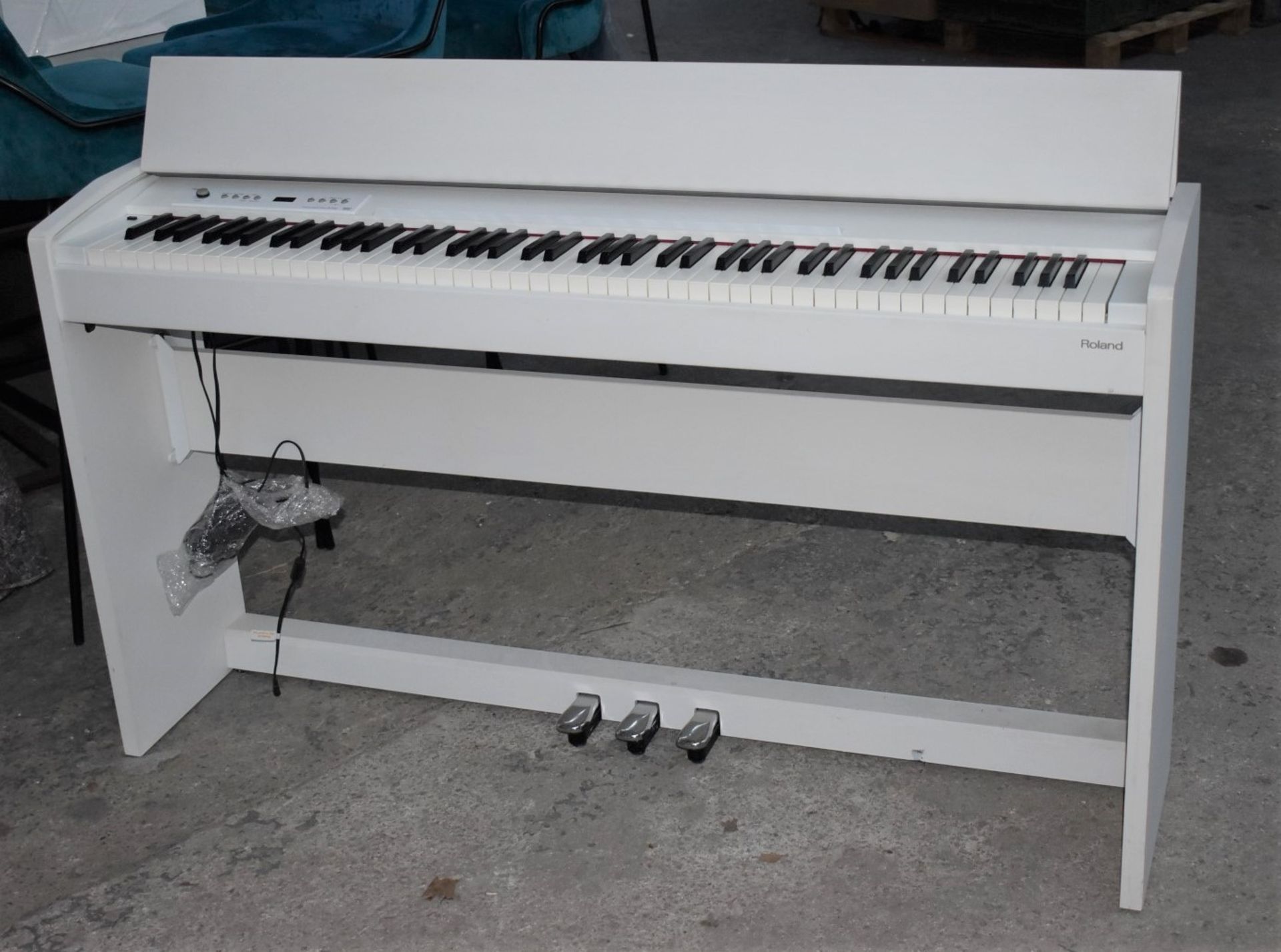 1 x Roland F120 SuperNATURAL Digital Electronic Piano - Good Condition, In Working Order - Image 3 of 16