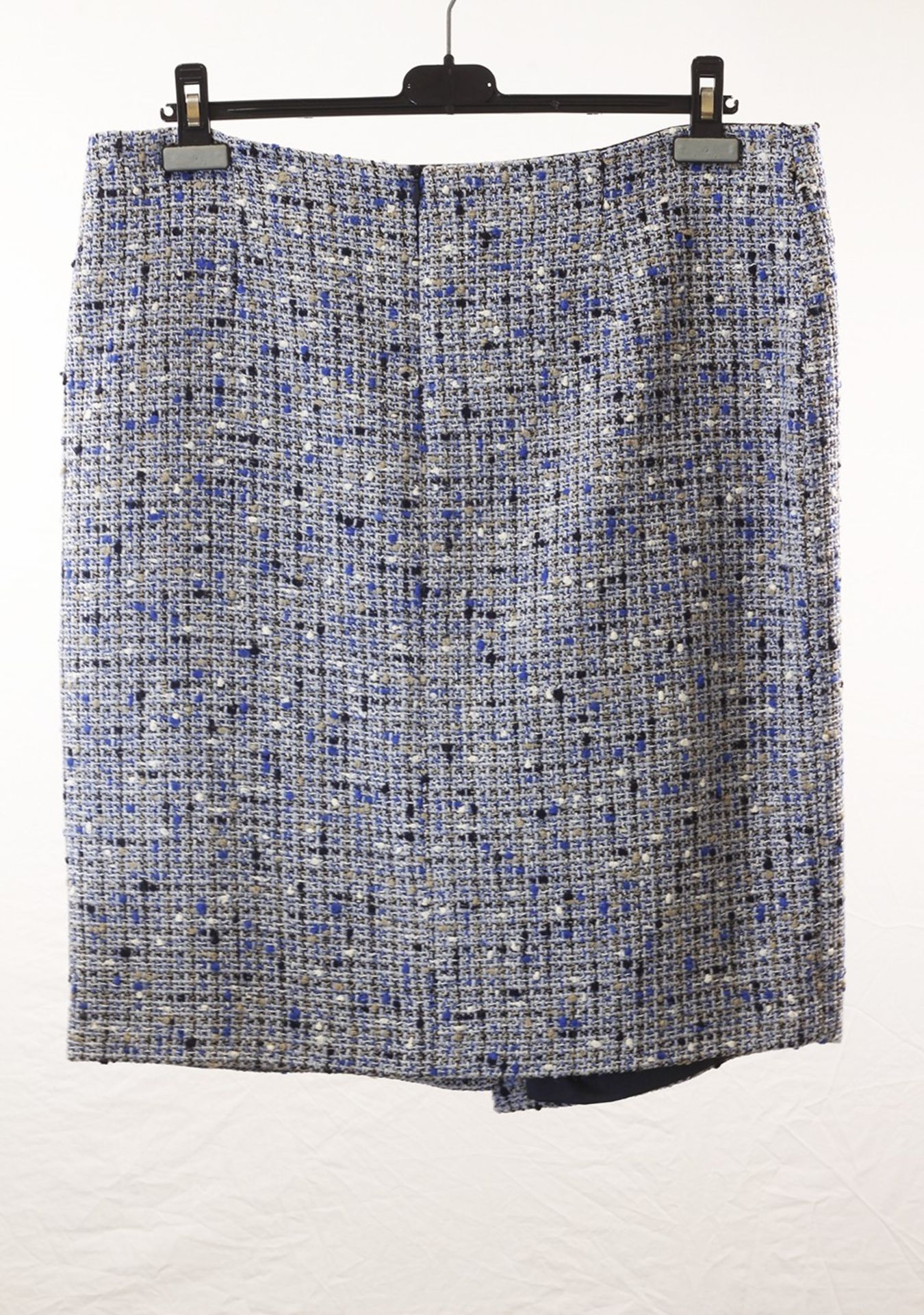 1 x Anne Belin Blue Tweed Skirt - Size: 20 - From A High End Clothing Boutique - Image 2 of 7