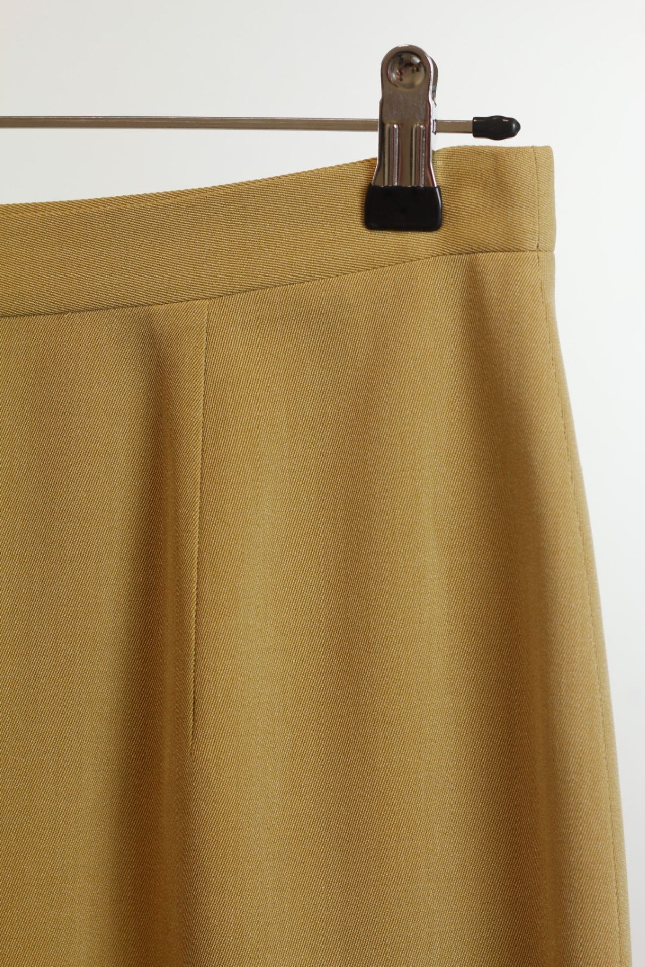 1 x Belvest Mustard Skirt - Size: 18 - Material: 75% Wool 25% Cotton. Lining 100% Rayon - From a - Image 4 of 7