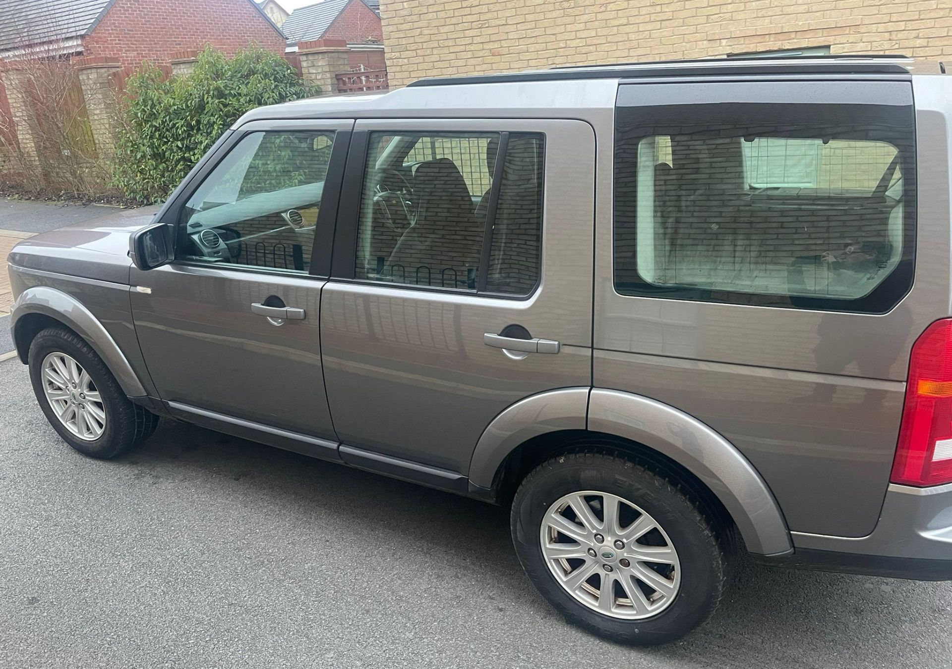 2009 Land Rover Discovery Tdv6 190 Auto Diesel SUV - Image 5 of 15