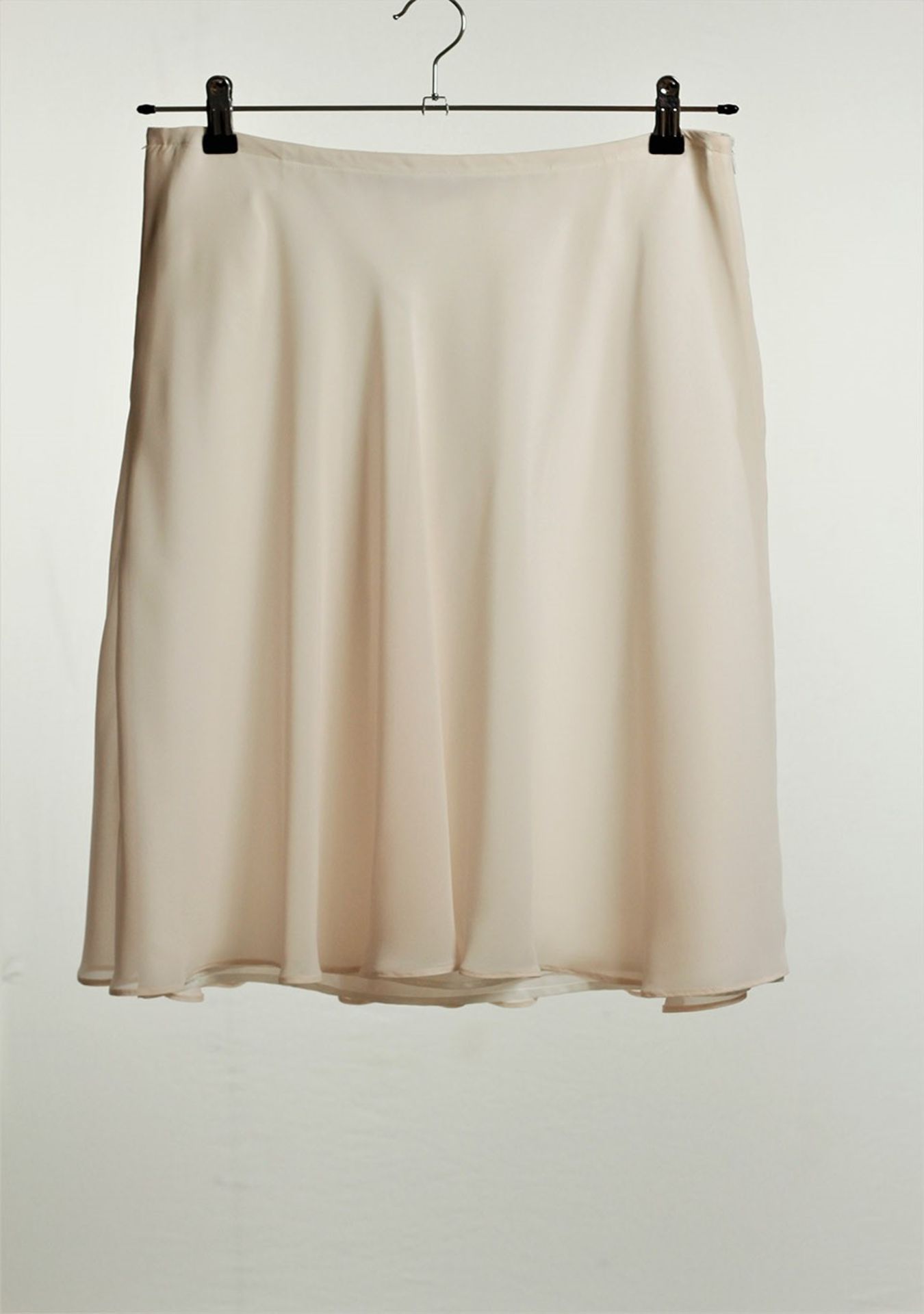 1 x Boutique Le Duc Pearl Pink Skirt - From a High End Clothing Boutique In The - Image 10 of 10