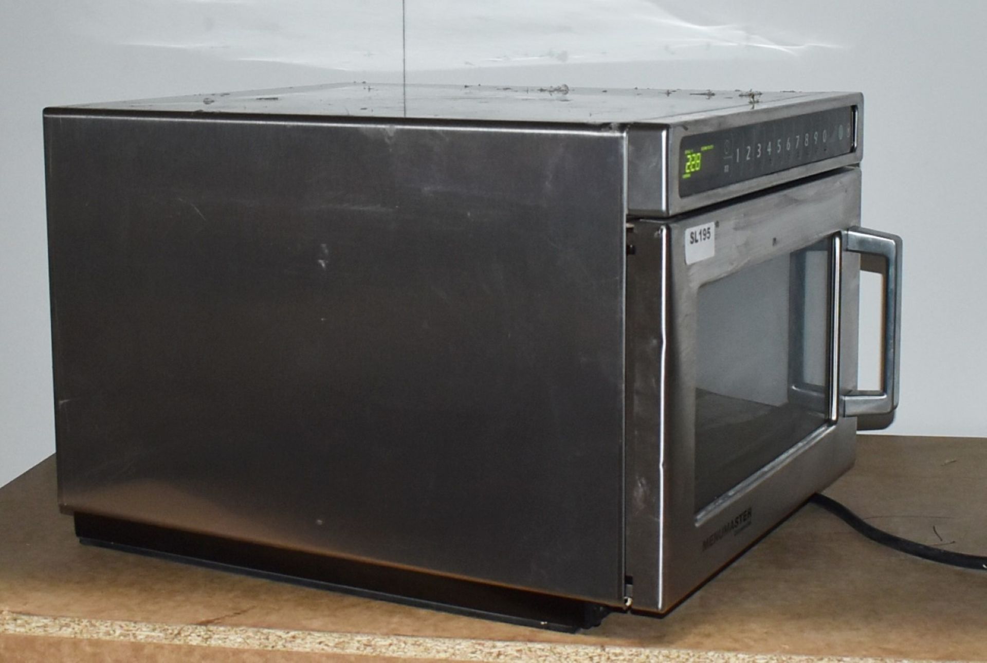 1 x Menumaster Commercial Microwave Oven - Model DEC14E2U - 1.4kW, 13A, 17Ltr - 2018 Model - - Image 6 of 12