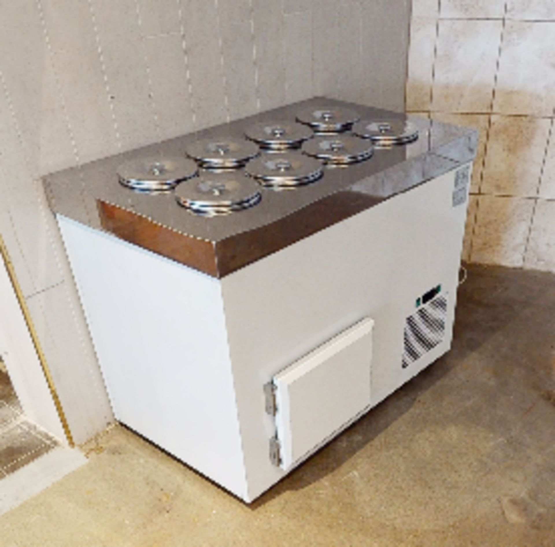 1 x Commercial Ice Cream Freezer With Eight Serving Pots - Image 4 of 6