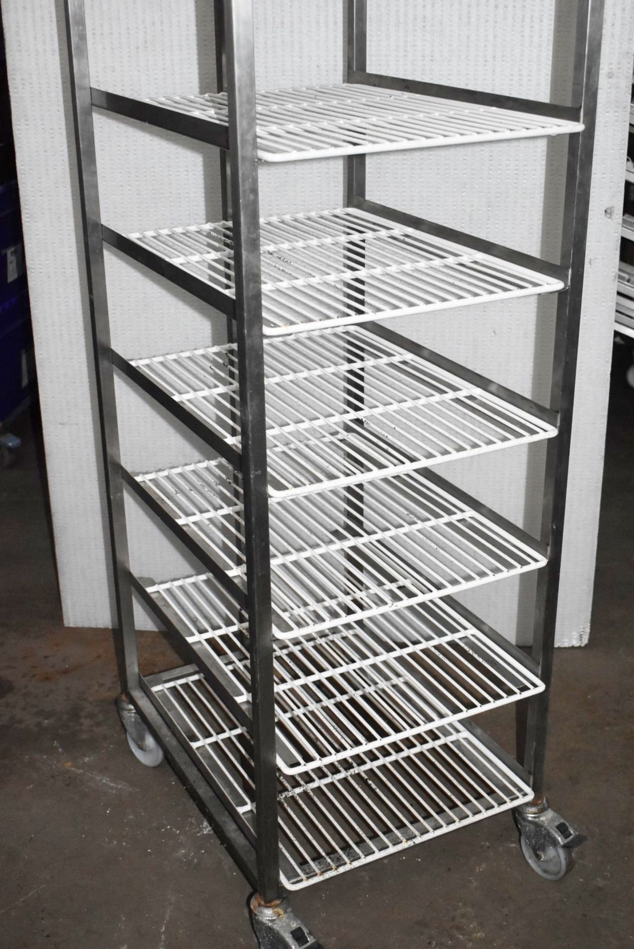 1 x Upright Stainless Steel Mobile Tray Rack With 8 Shelves - Shelf Size: 47 x 63 cms - CL675 - Ref: - Image 5 of 5