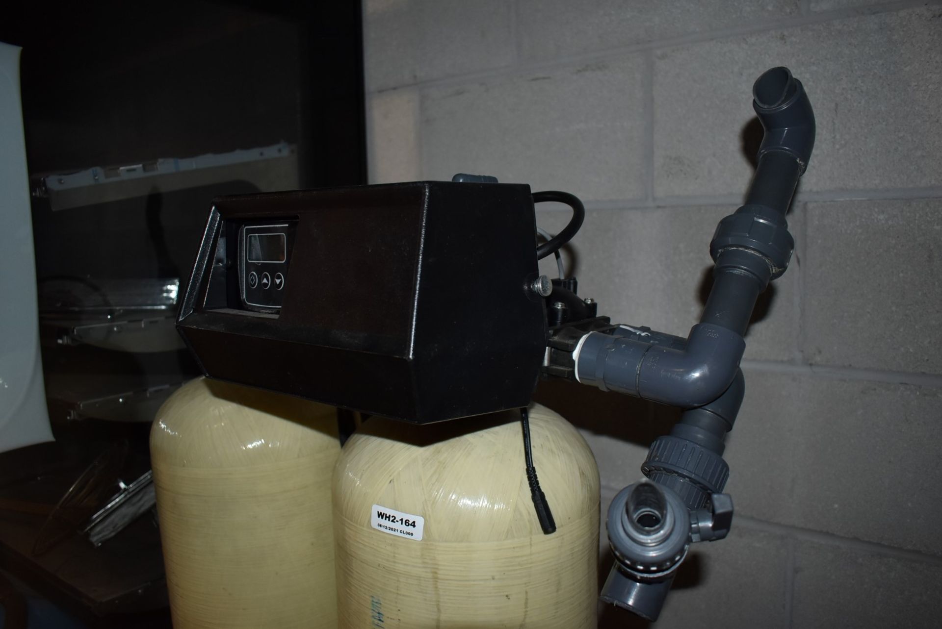 1 x Clack Duplex Water Softener System With Pentair VC9100 Control Valve - Height 120 cms - Ref: - Image 6 of 12