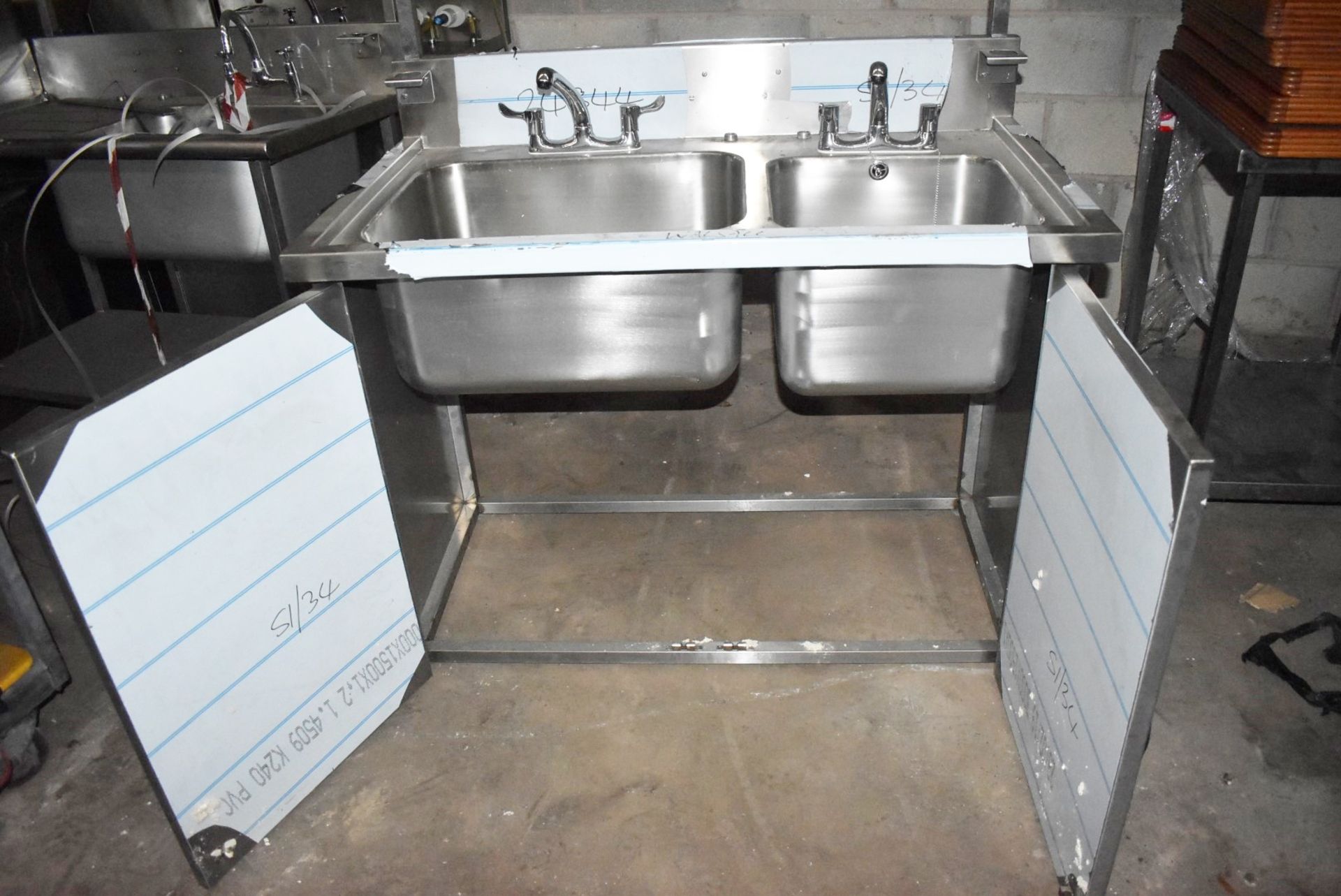 1 x Stainless Steel Wash Station Cabinet With Two Large Sink Bowls, Mixer Tap and Overhead Drying - Image 7 of 12