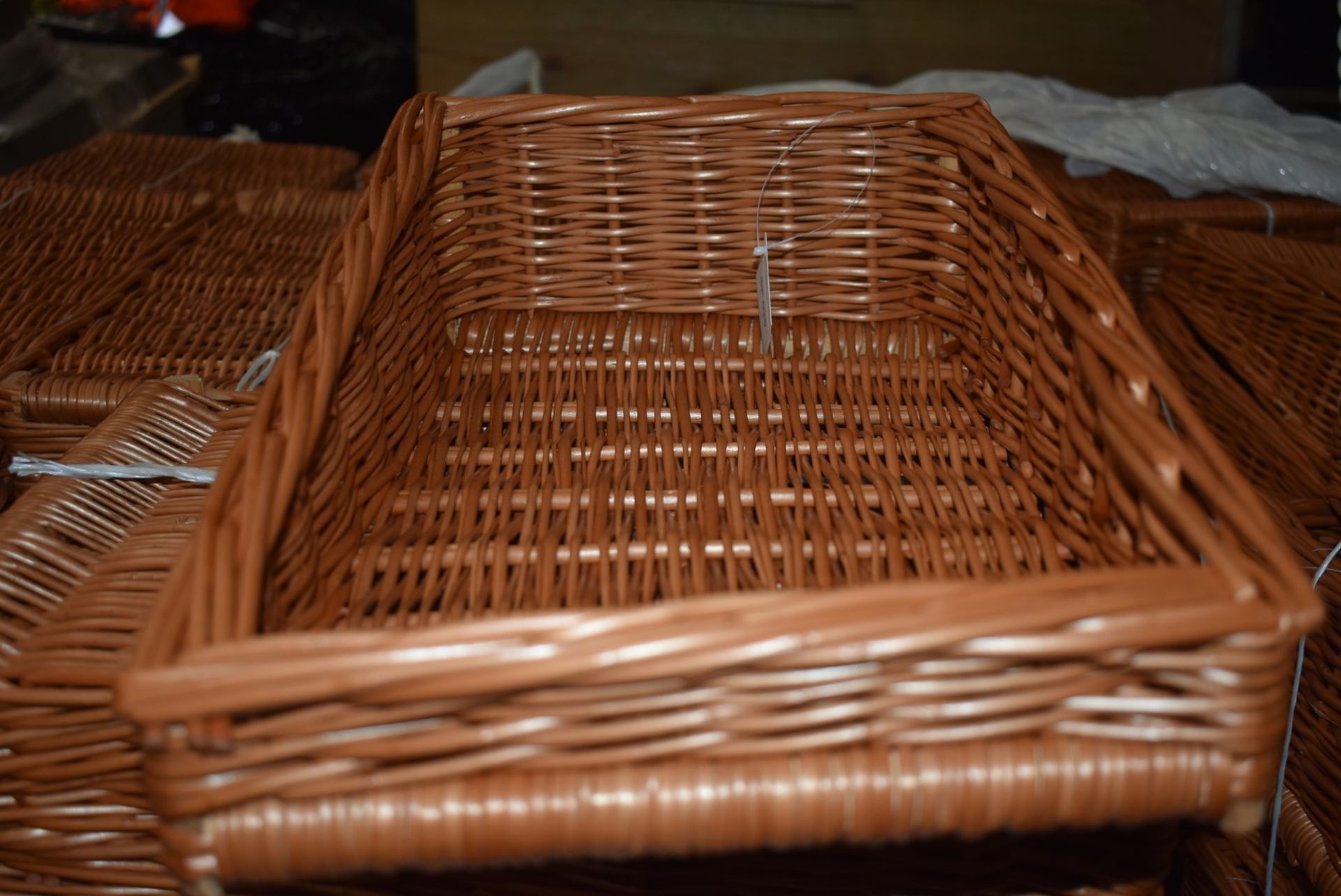 8 x Hand Woven Retail Display Sloping Wicker Baskets - Ideal For Presentation in Wide Range of - Image 4 of 10