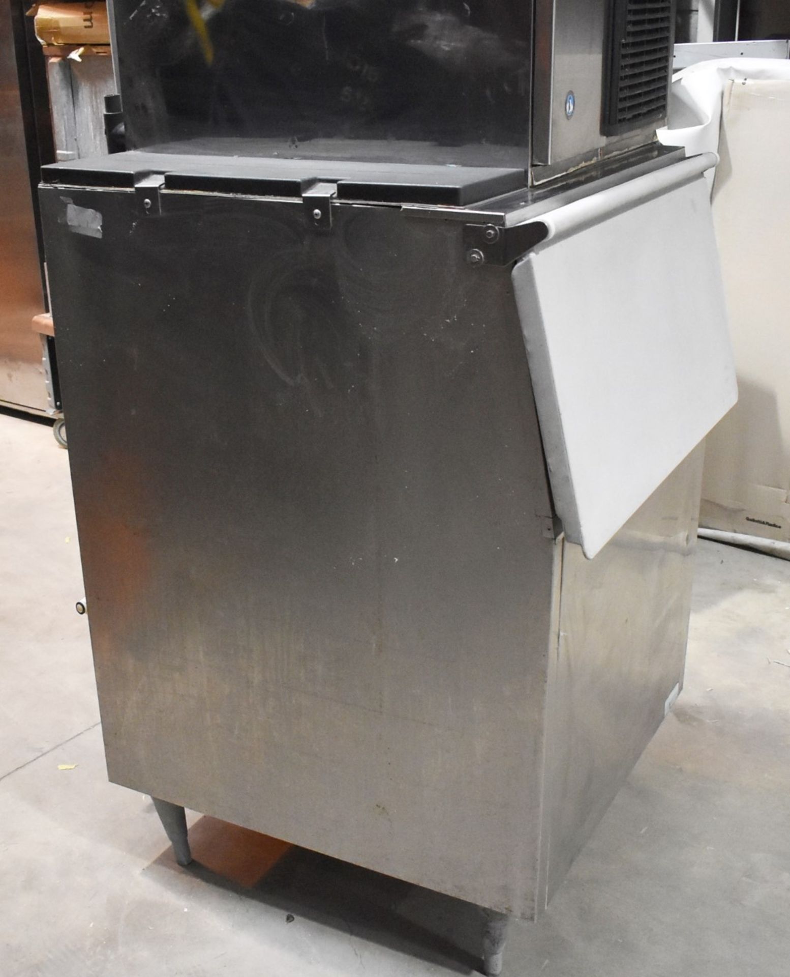 1 x Hoshizaki FM-480AFE Ice Machine - Produces Upto 480kg of Ice Flakes Per Days - Includes Large - Image 12 of 12