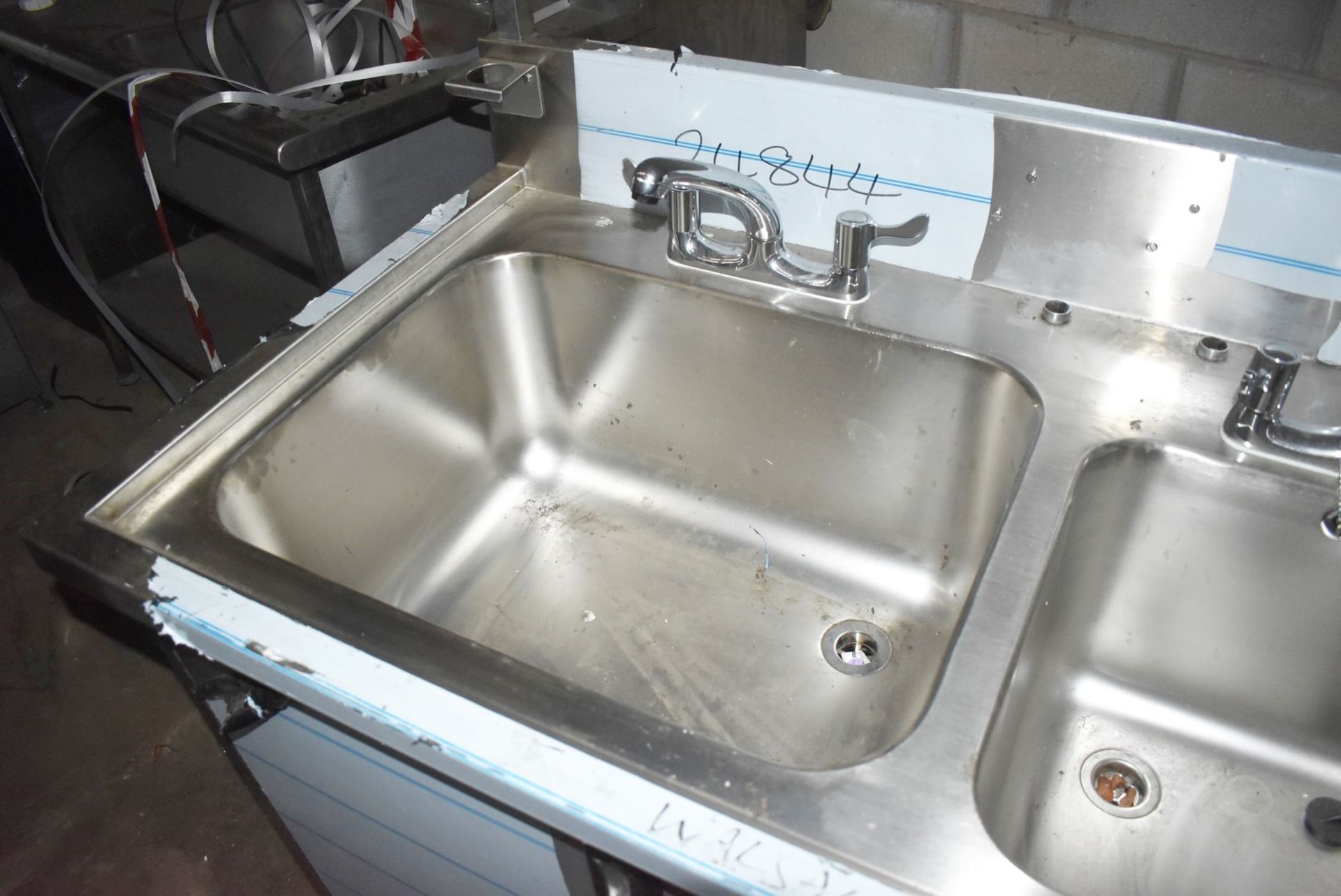 1 x Stainless Steel Wash Station Cabinet With Two Large Sink Bowls, Mixer Tap and Overhead Drying - Image 4 of 12