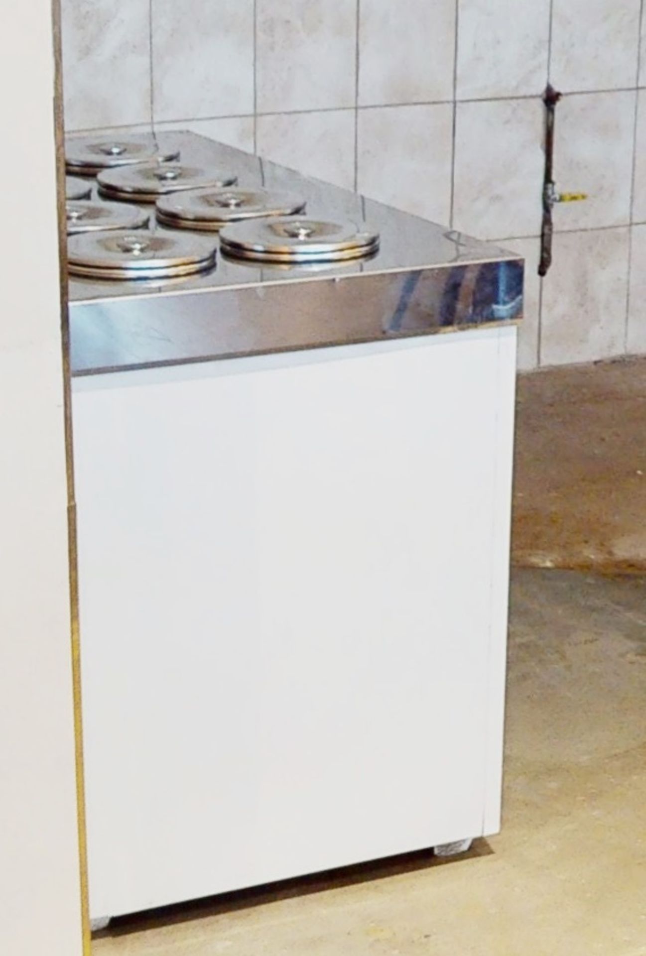 1 x Commercial Ice Cream Freezer With Eight Serving Pots - Image 3 of 6