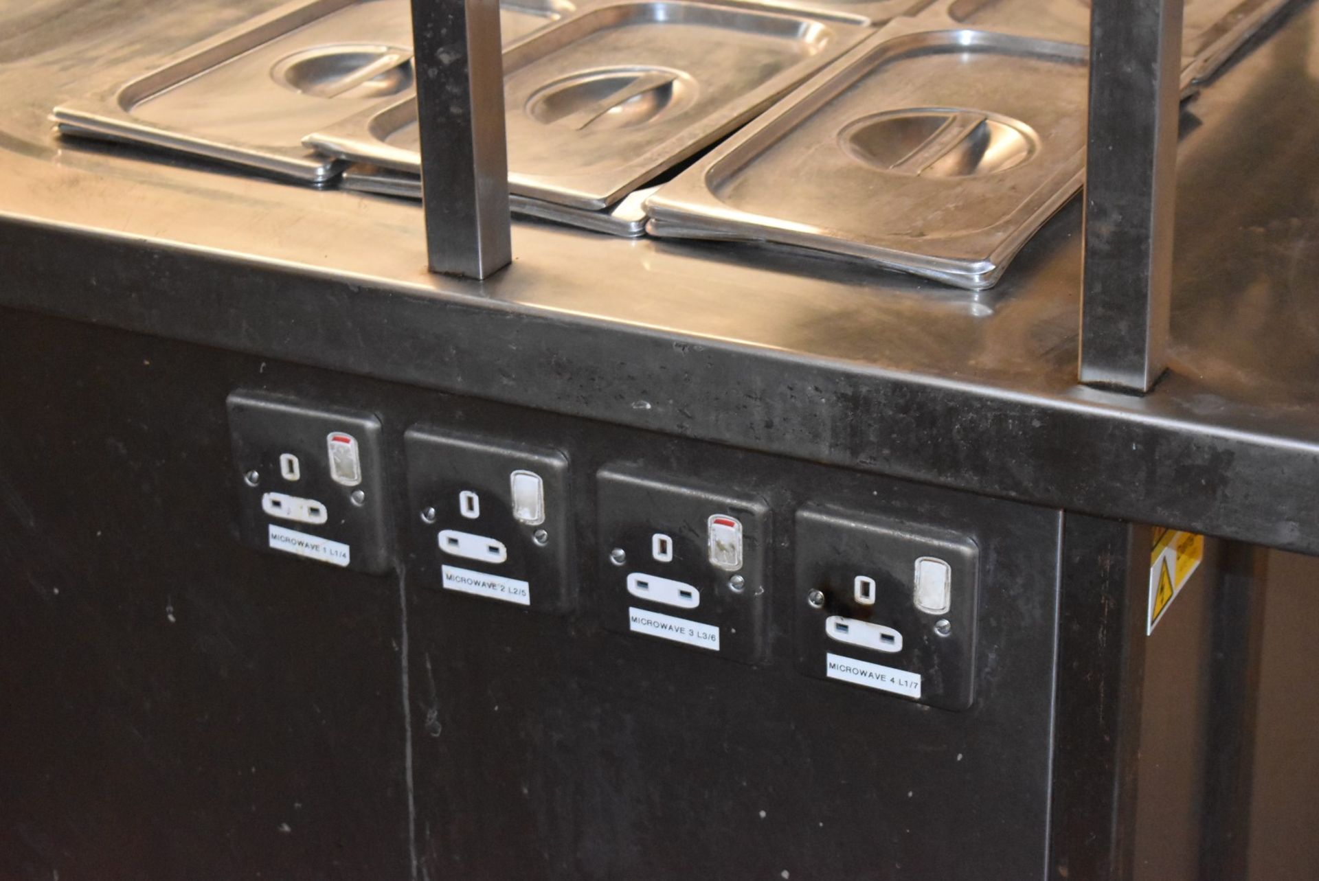 1 x Baine Marie Food Warming Island With Passthrough Plate Warmers, Hot Cupboard and 10 Gastro - Image 18 of 22