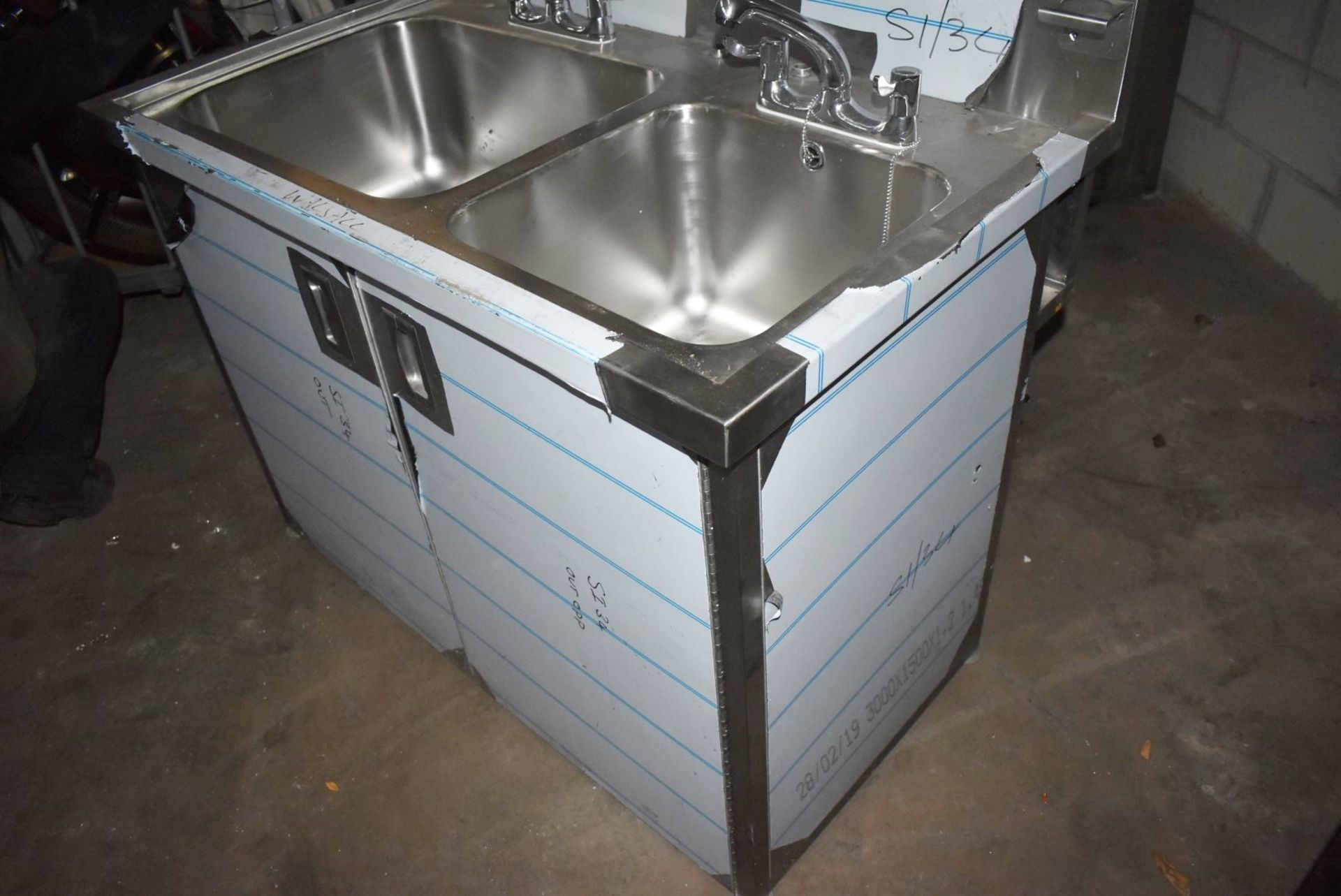 1 x Stainless Steel Wash Station Cabinet With Two Large Sink Bowls, Mixer Tap and Overhead Drying - Image 11 of 12