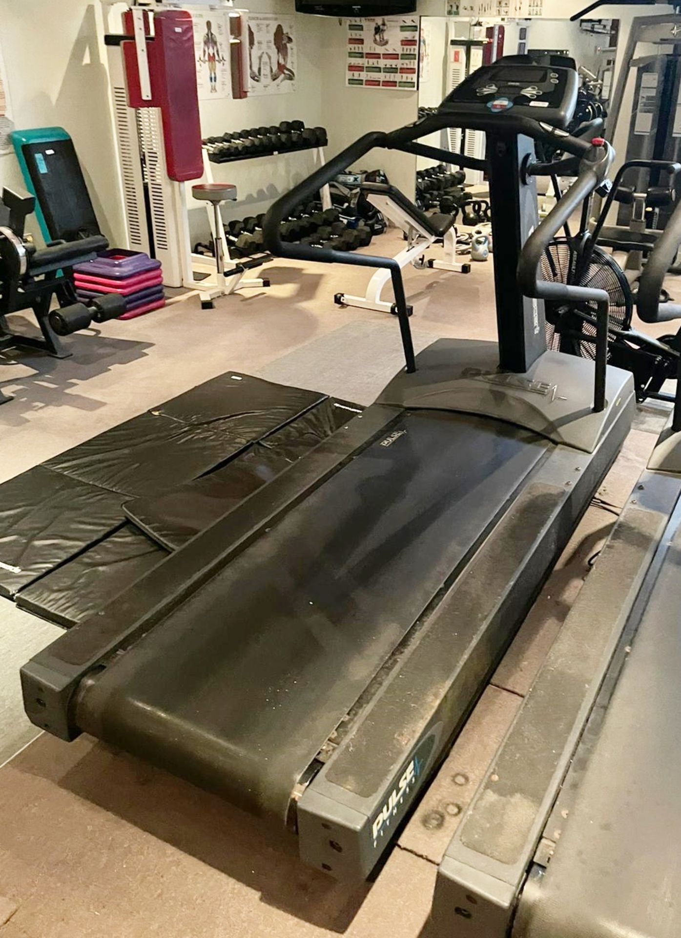 1 x Pulse Fitness Ascent Treadmill - Image 2 of 3